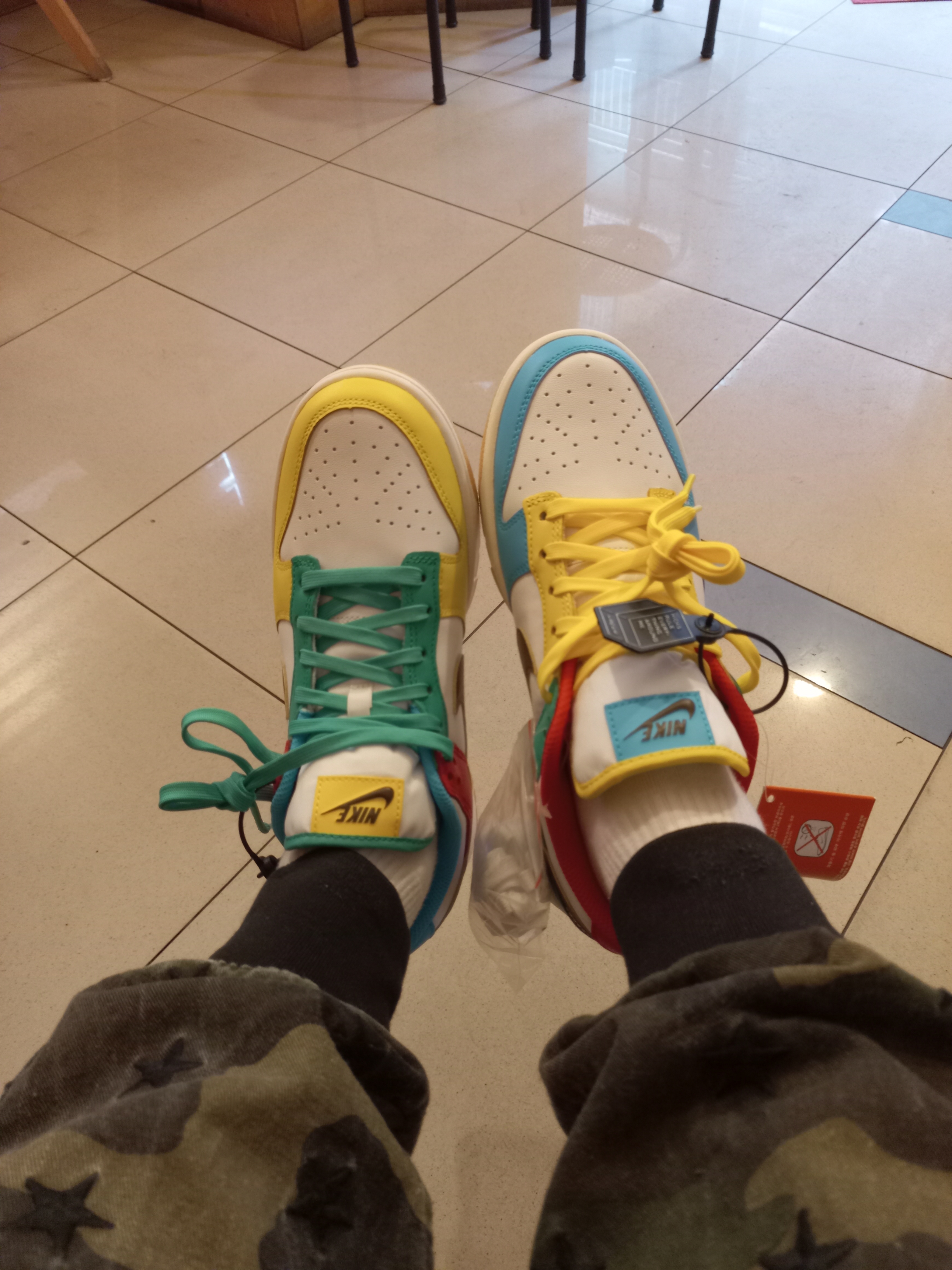 Nike Dunk Low SE Free.99 White 착용 스타일 - 3