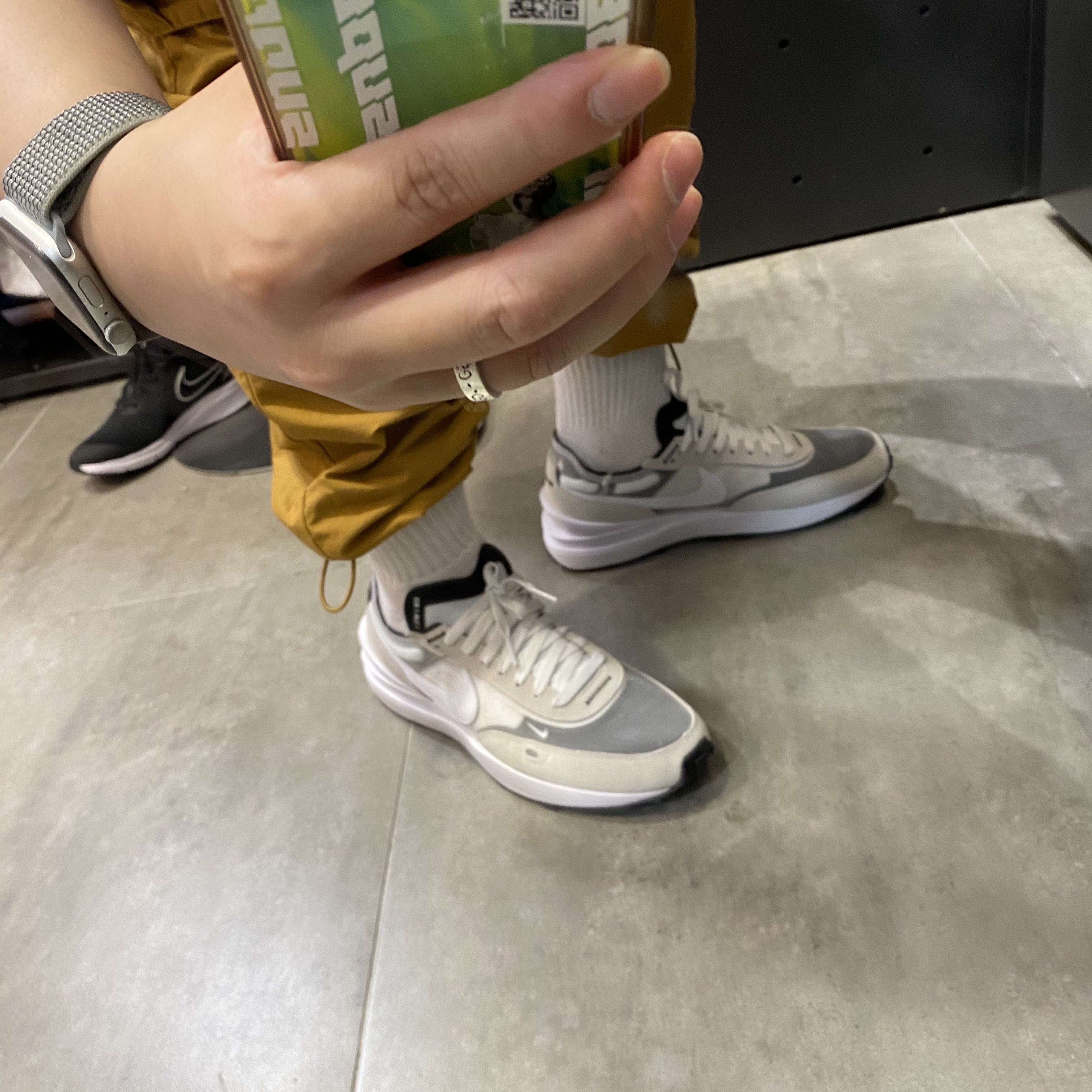 Nike Waffle One Infinite Lilac 착용 스타일 - 1