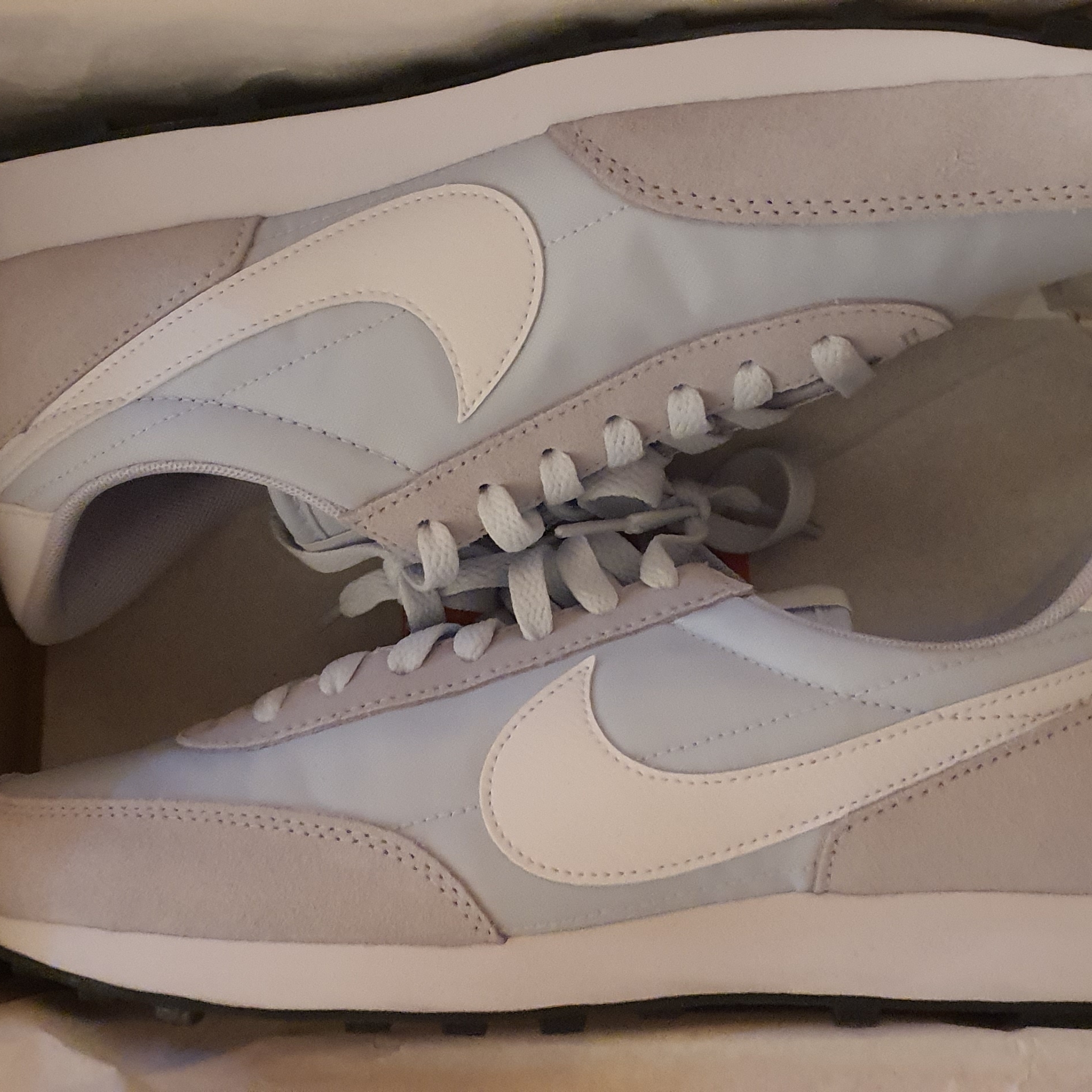 (W) Nike Daybreak Football Grey 착용 스타일