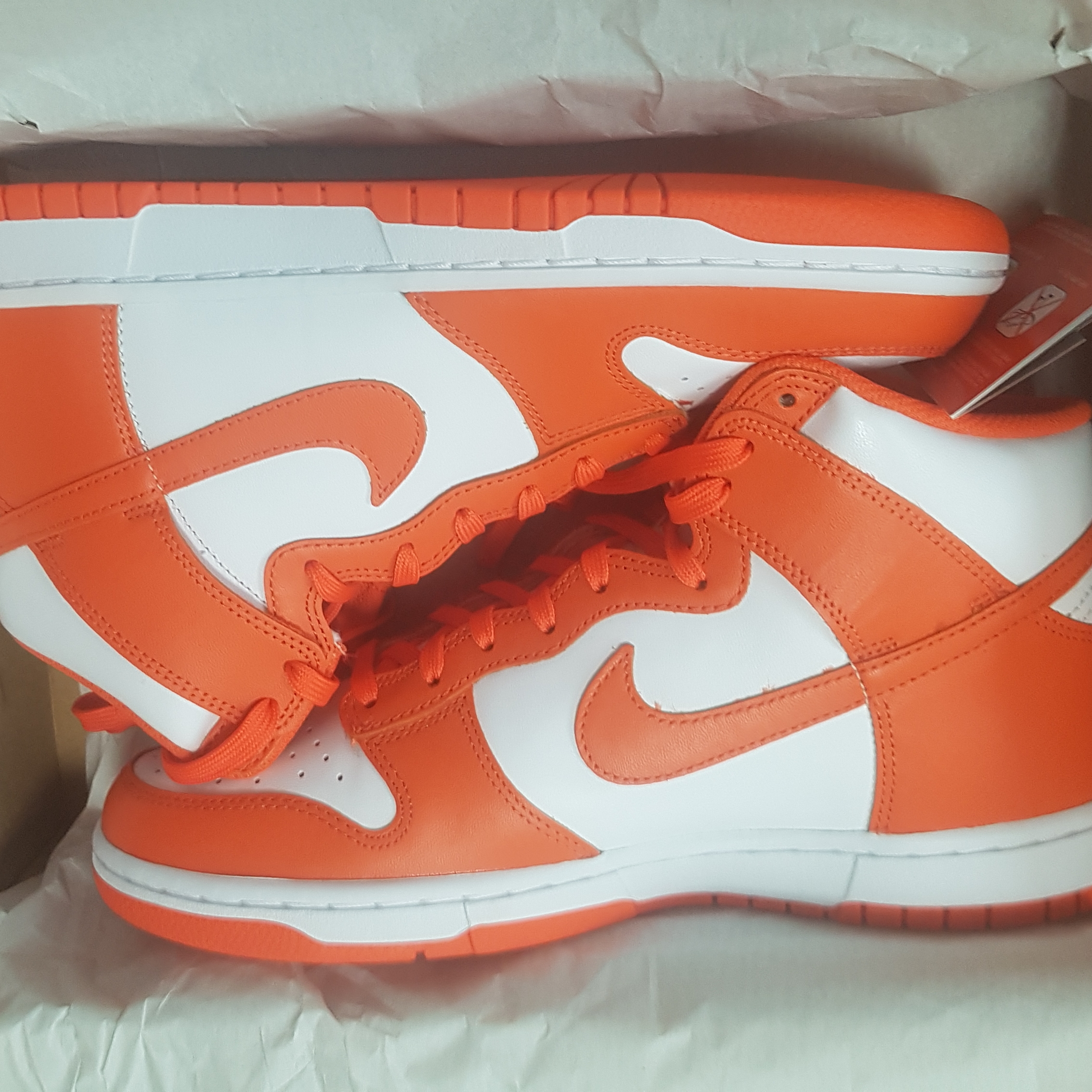 Nike Dunk High Retro Orange Blaze 착용 스타일