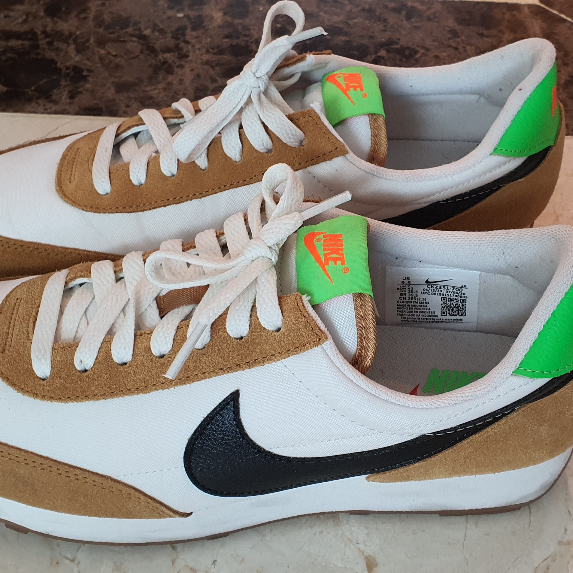 (W) Nike Daybreak Wheat 착용 스타일 - 1