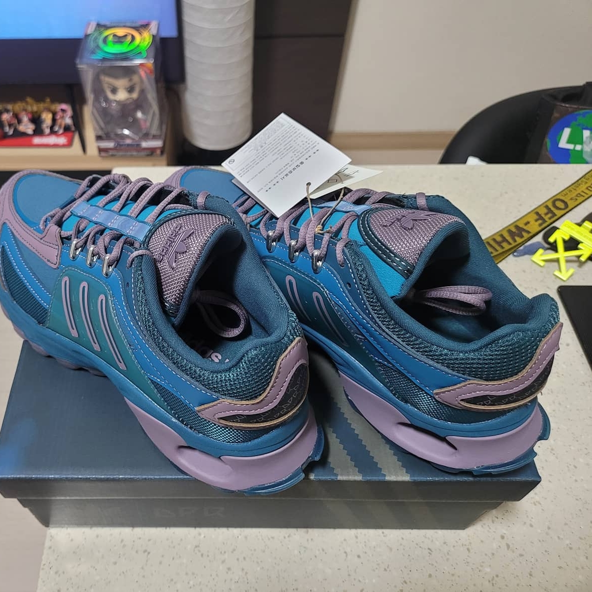 Adidas x DPR Thesia Sync Pack Blue 착용 스타일