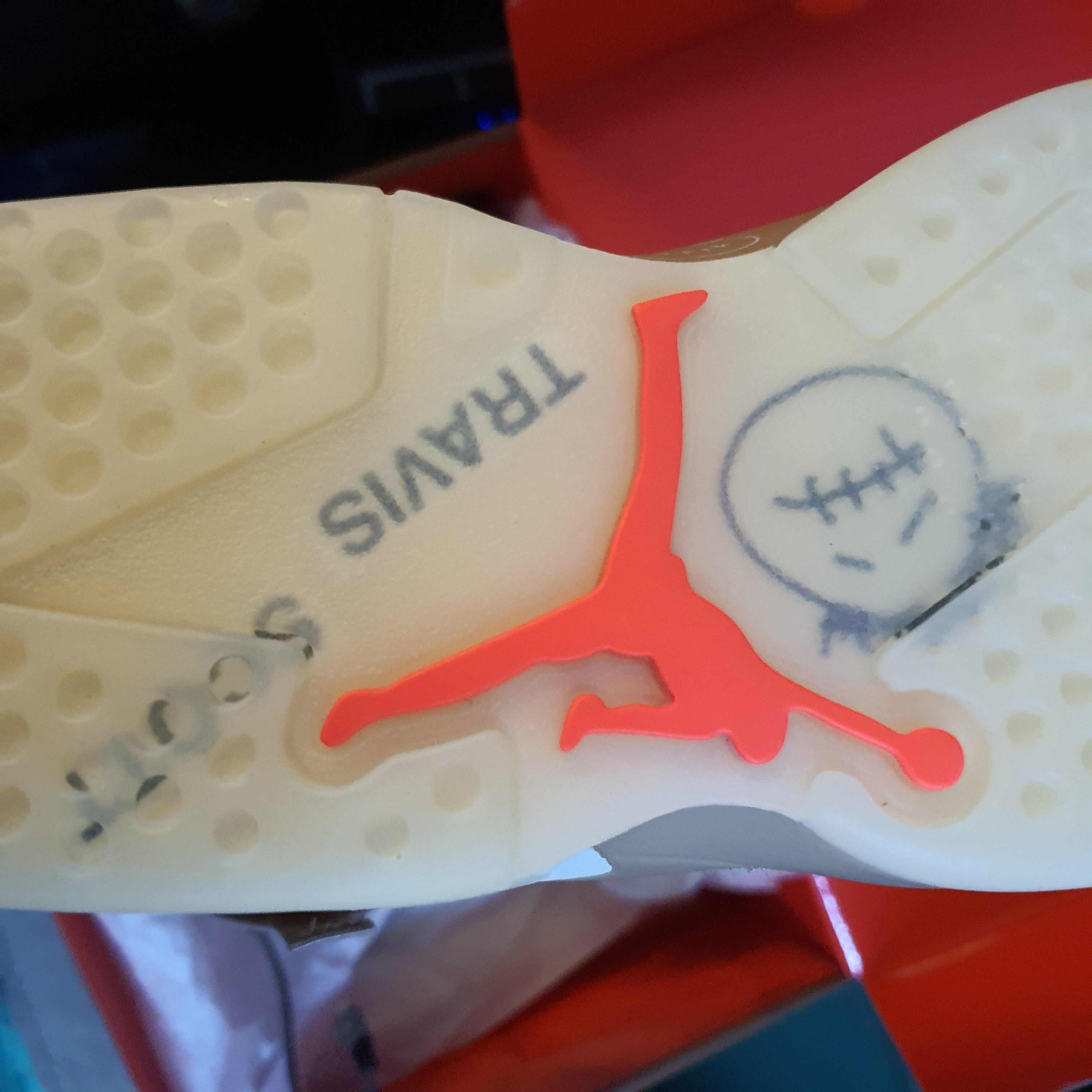 Jordan 6 x Travis Scott Retro SP British Khaki 착용 스타일 - 4