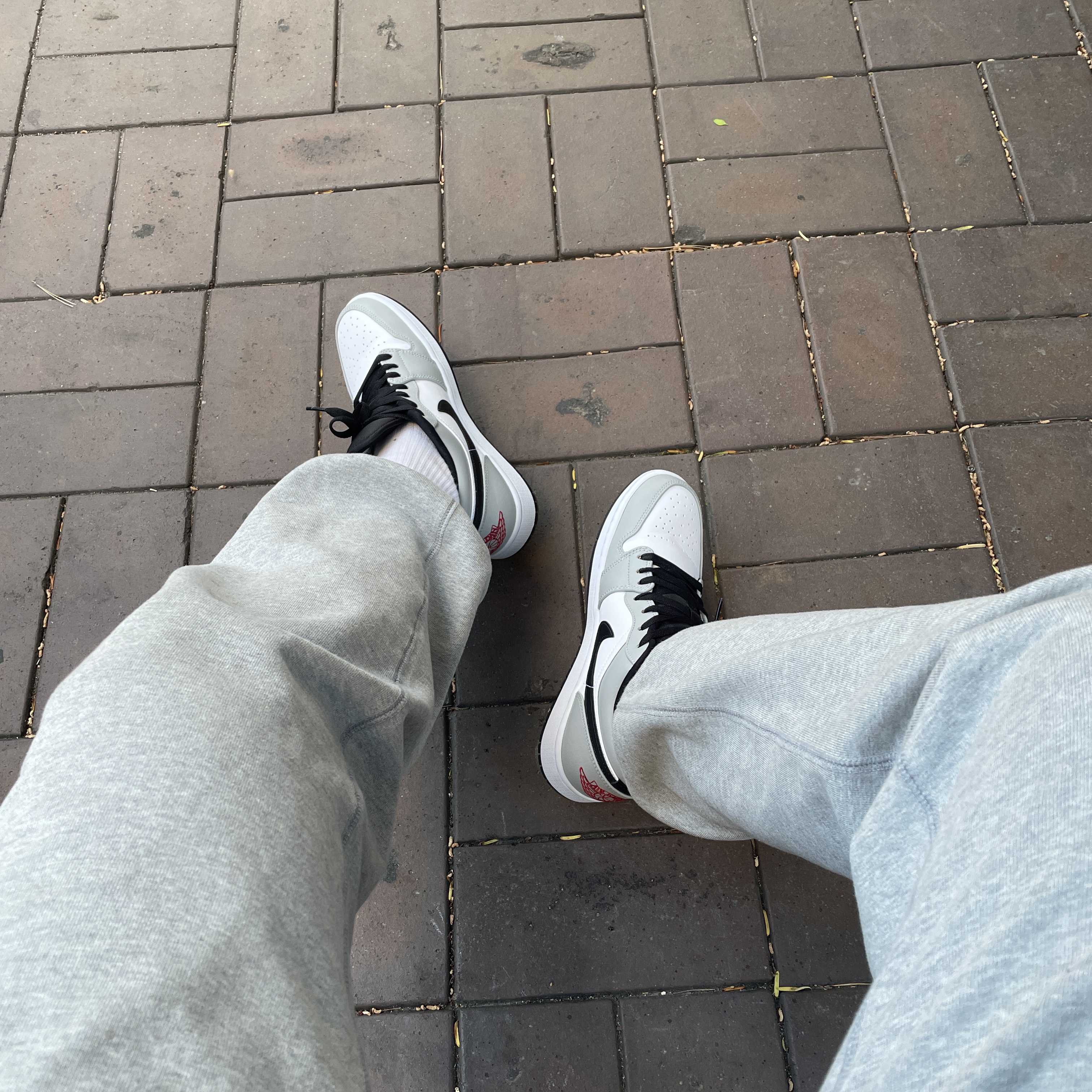Jordan 1 Low Light Smoke Grey 착용 스타일