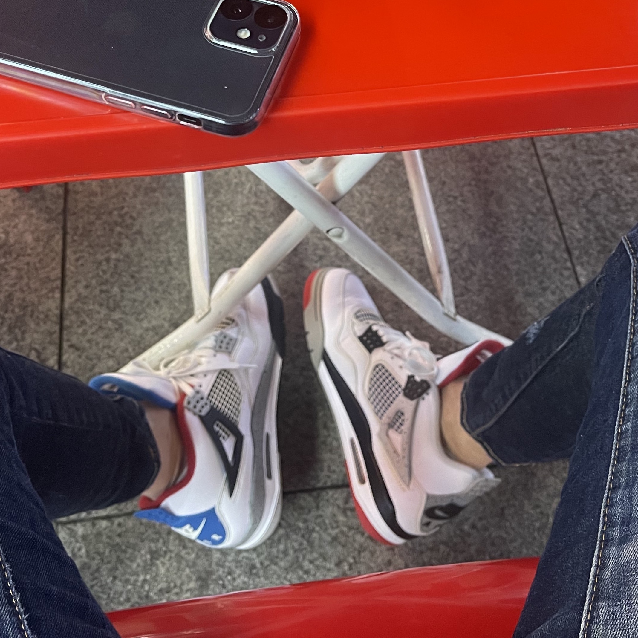 Jordan 4 Retro What The 4 착용 스타일