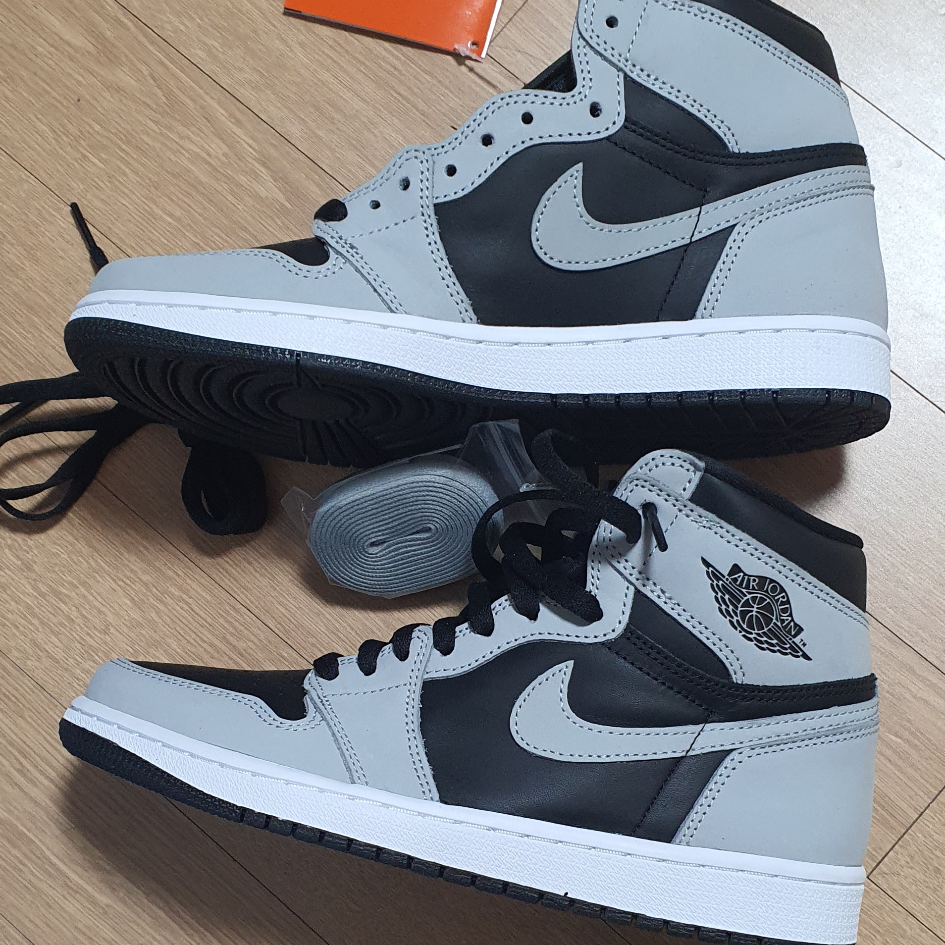 Jordan 1 Retro High OG Shadow 2.0 착용 스타일 - 1
