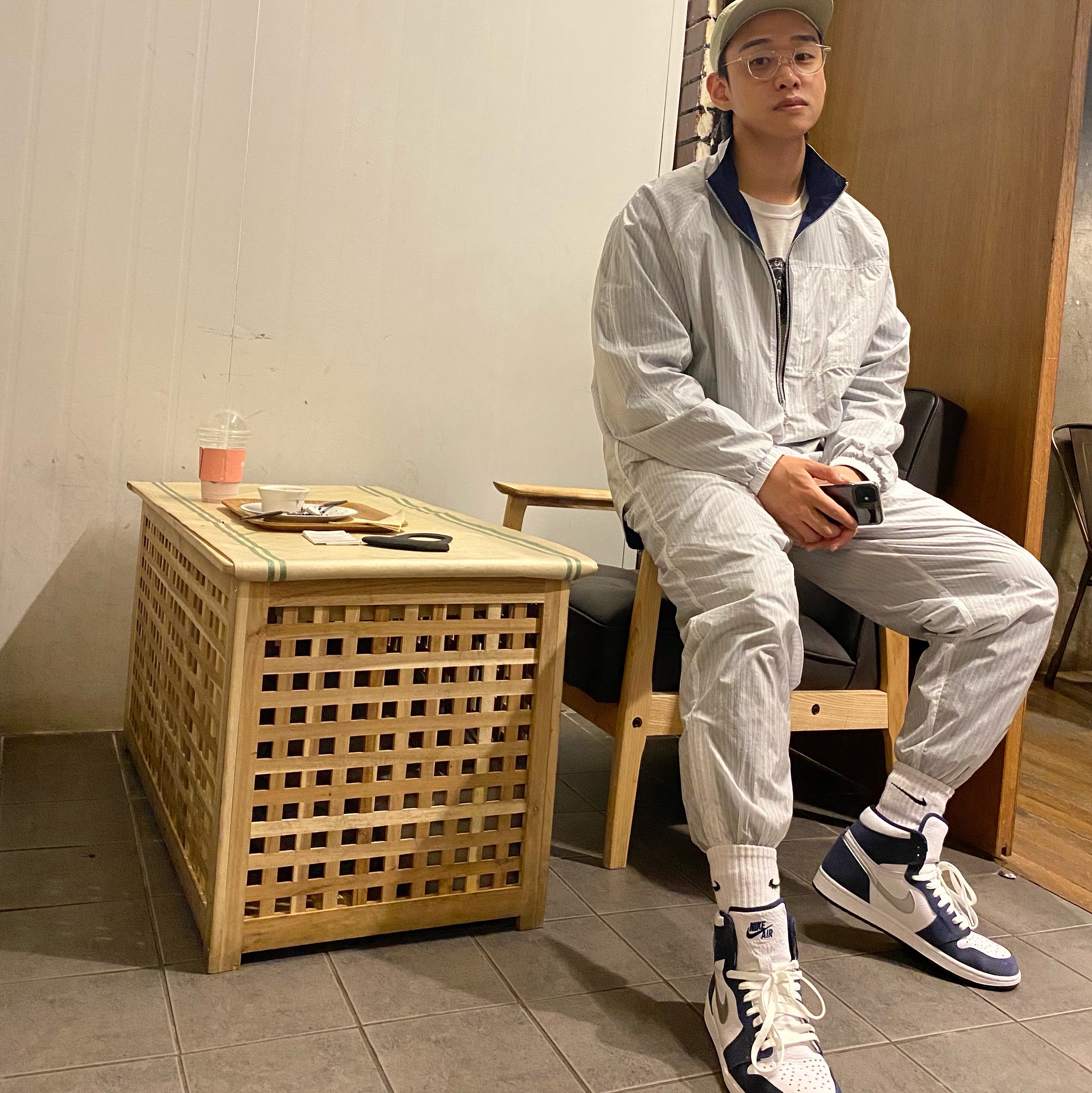 Nike x Stussy Big Swoosh LS T-Shirt White - US/EU, Nike x Kim Jones Reversible Wind Breaker Navy - US/EU 착용 스타일 - 1