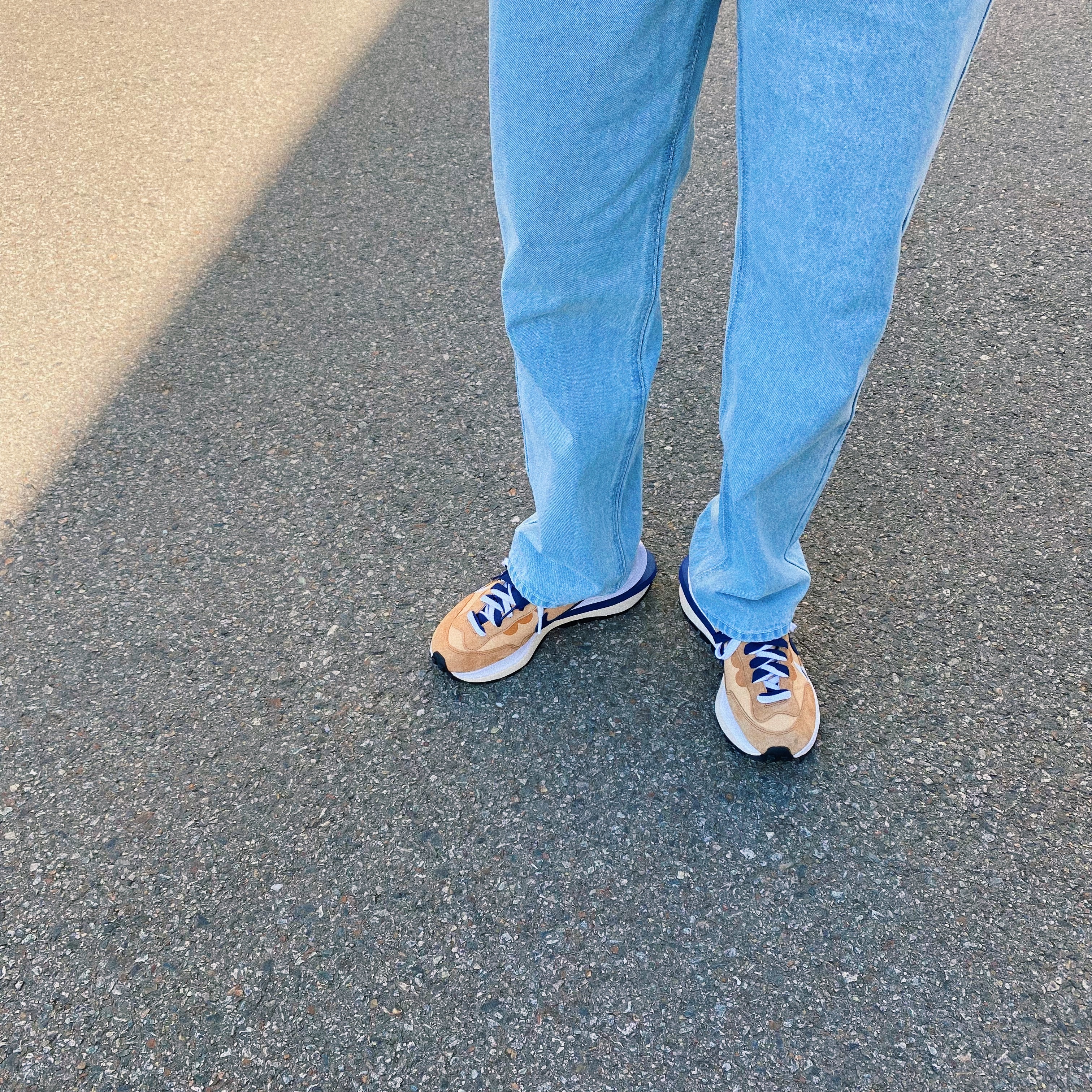 Nike x Sacai VaporWaffle Sesame and Blue Void 착용 스타일