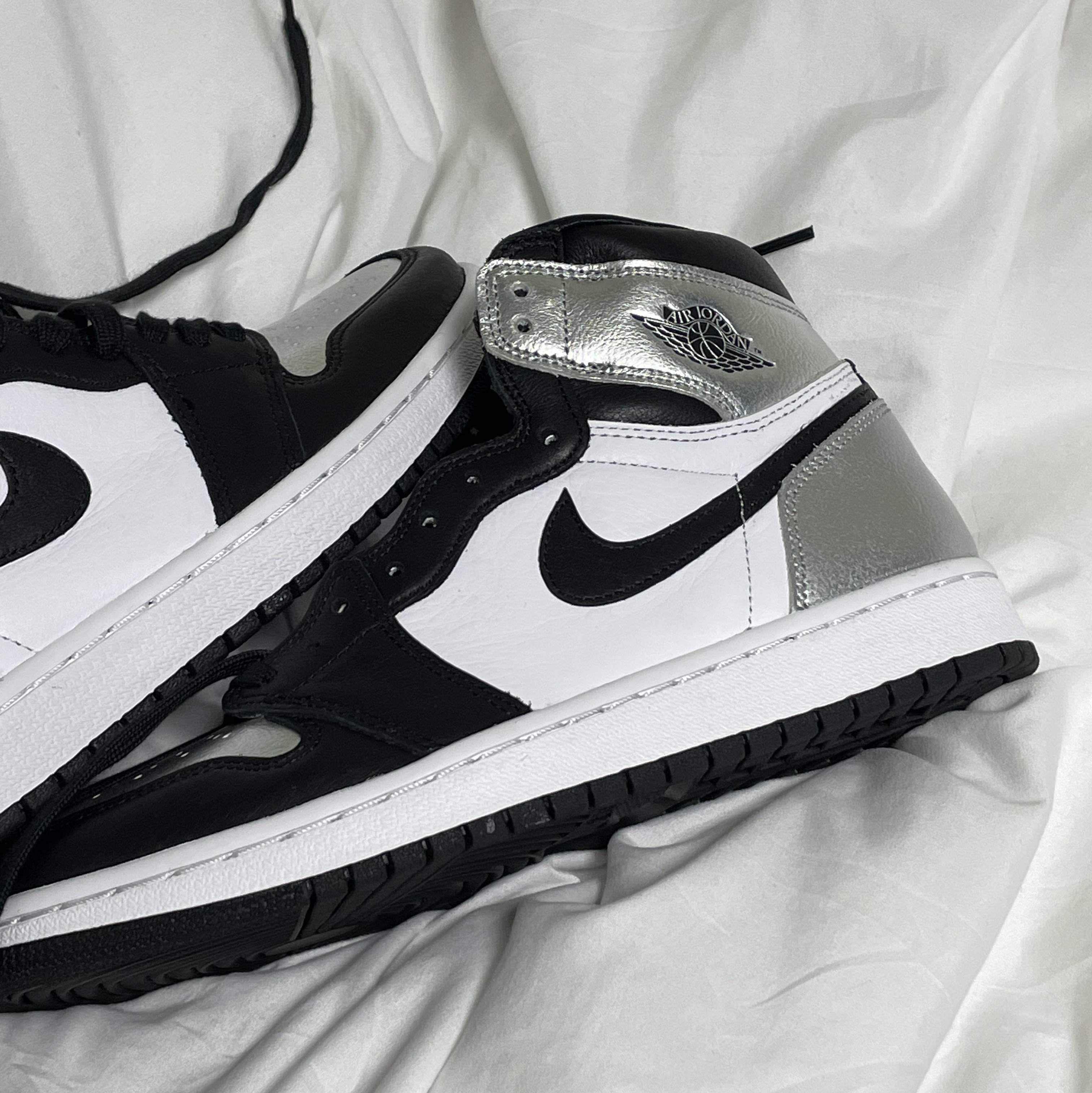 (W) Jordan 1 Retro High OG Silver Toe 착용 스타일 - 2
