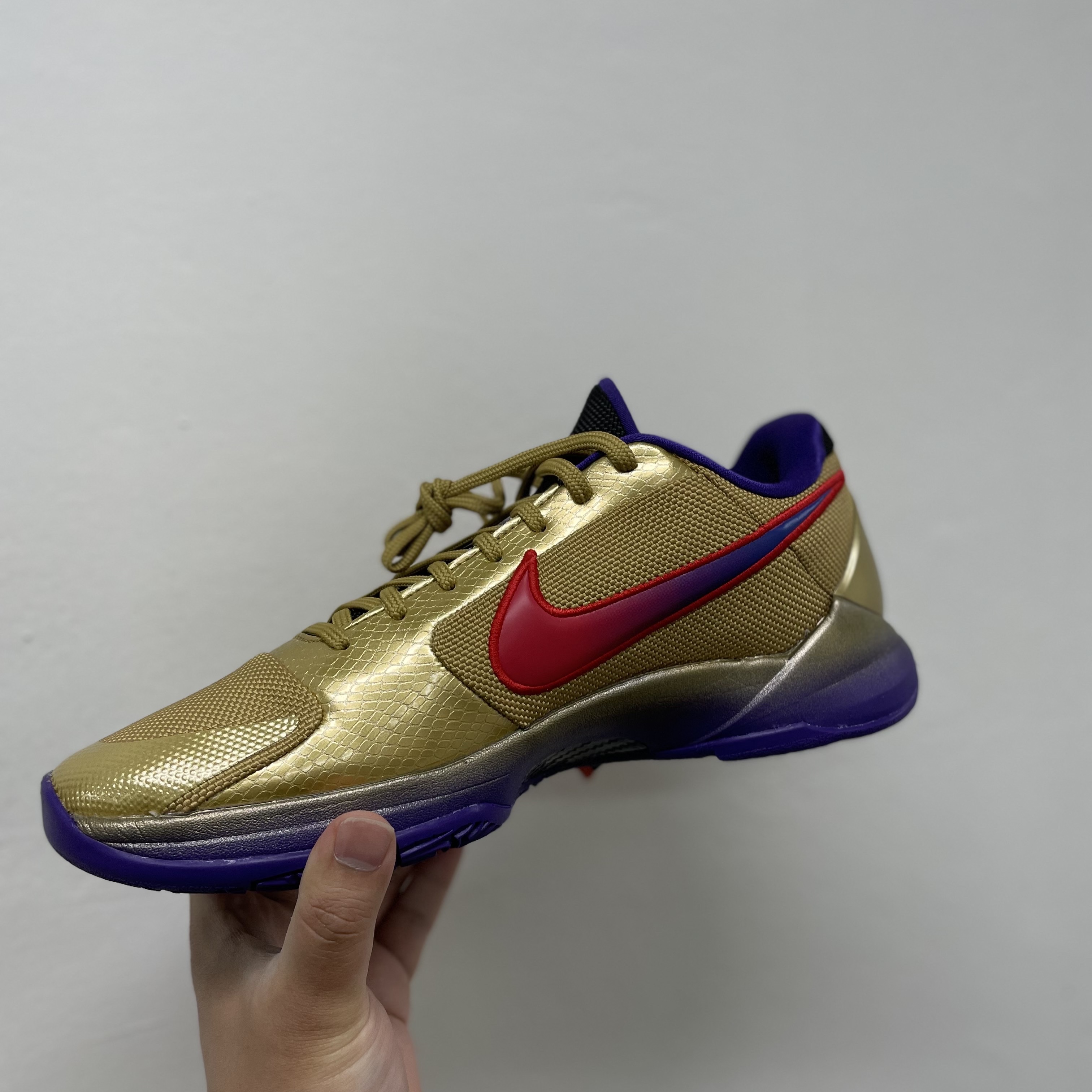 Nike x Undefeated Kobe 5 Protro Hall of Fame 착용 스타일 - 1
