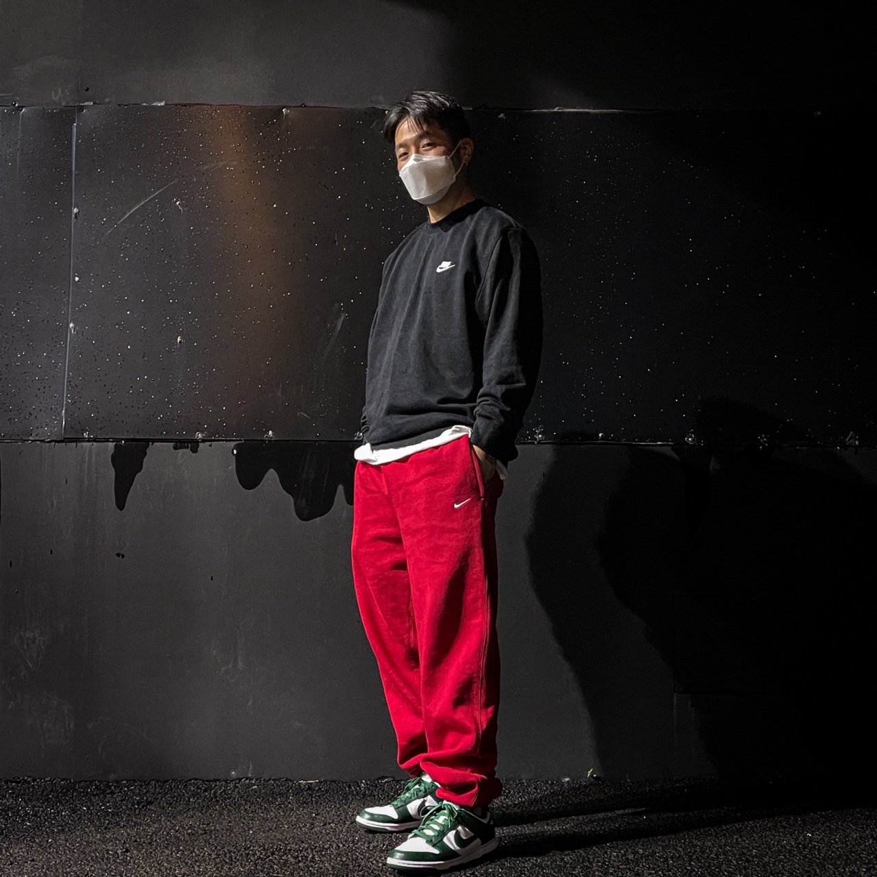 Nike Dunk Low Retro Varsity Green, Nike NRG Solo Swoosh Fleece Pants Gym Red - US/EU 착용 스타일