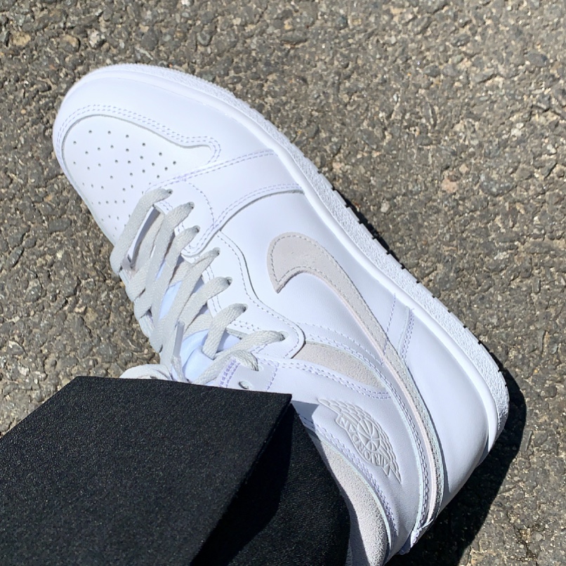Jordan 1 High 85 Neutral Grey 착용 스타일 - 1