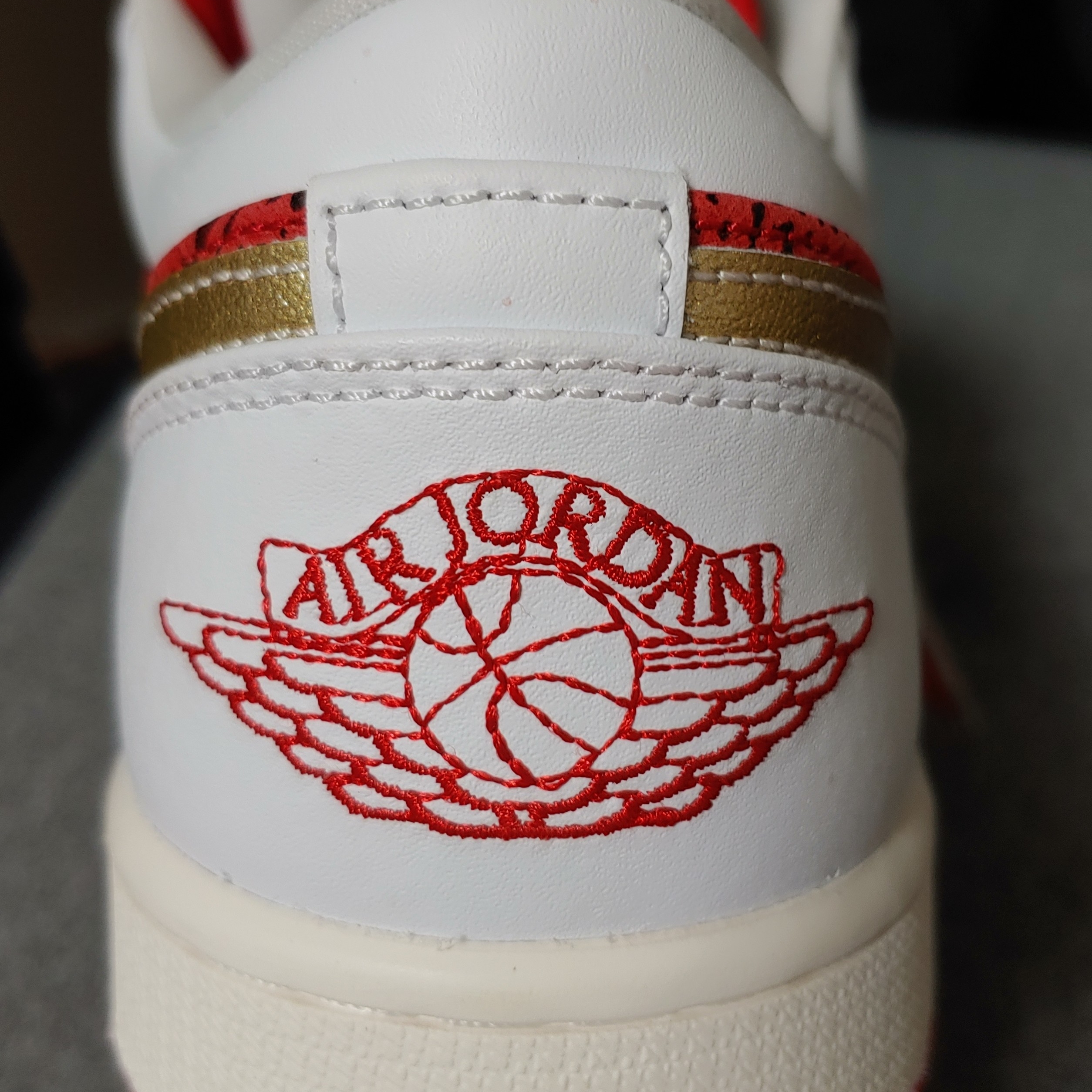 Jordan 1 Low SE Spades 착용 스타일 - 2