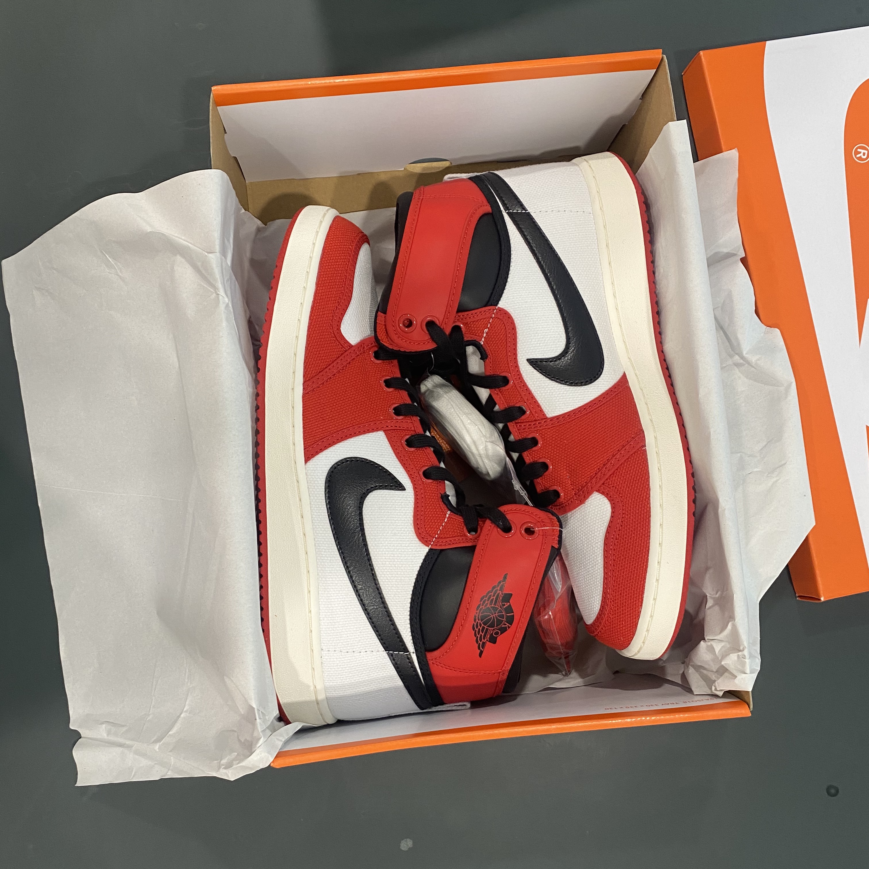 Jordan 1 KO Chicago 2021 착용 스타일 - 4