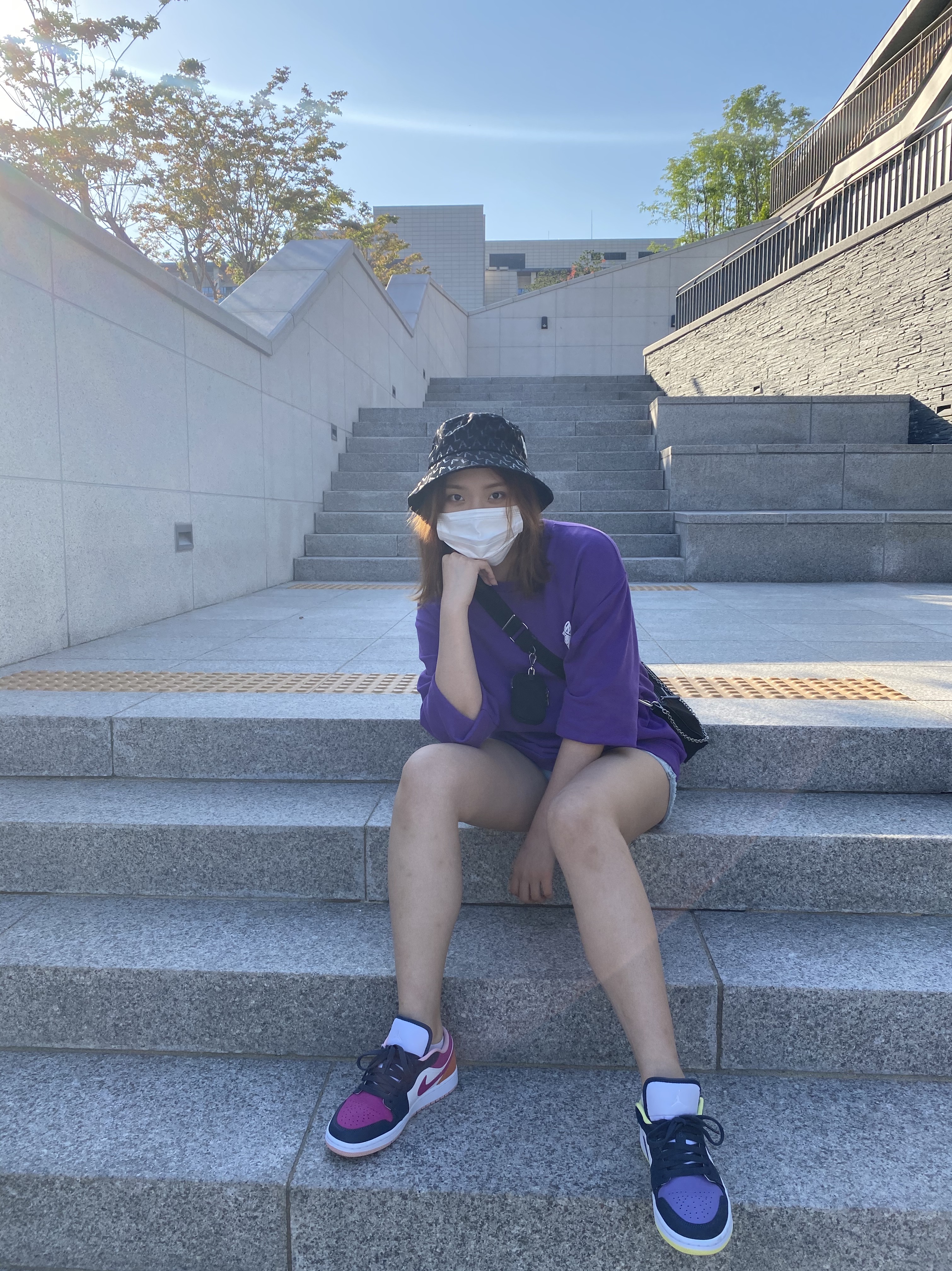 (W) Jordan 1 Low SE Mismatched Purple Magenta 착용 스타일 - 2