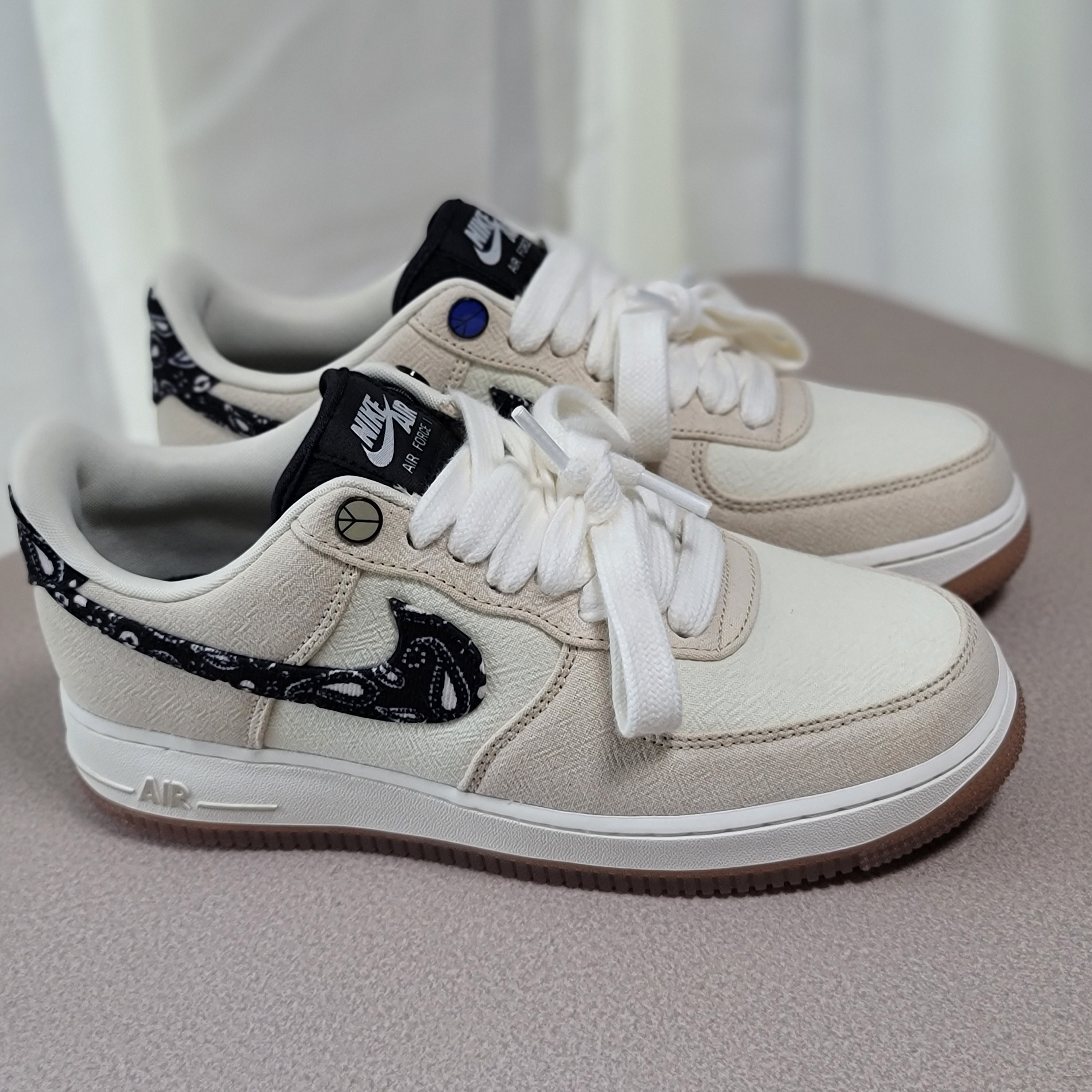 Nike Air Force 1 '07 LV8 Paisley Swoosh 착용 스타일 - 2