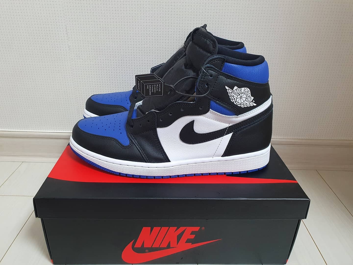 Jordan 1 Retro High OG Royal Toe 착용 스타일 - 2