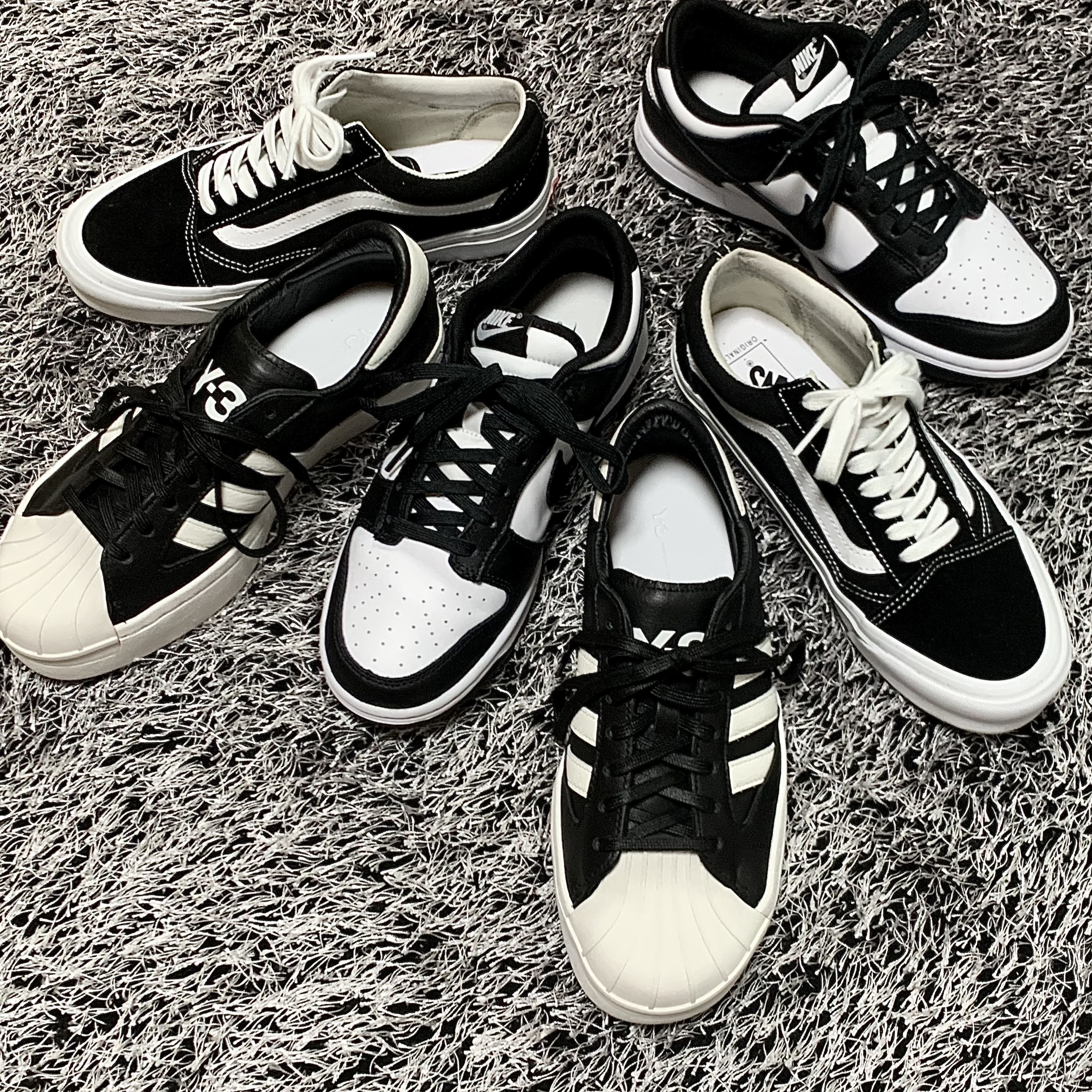 Nike Dunk Low Retro Black, Vans Vault OG Old Skool LX Black 착용 스타일