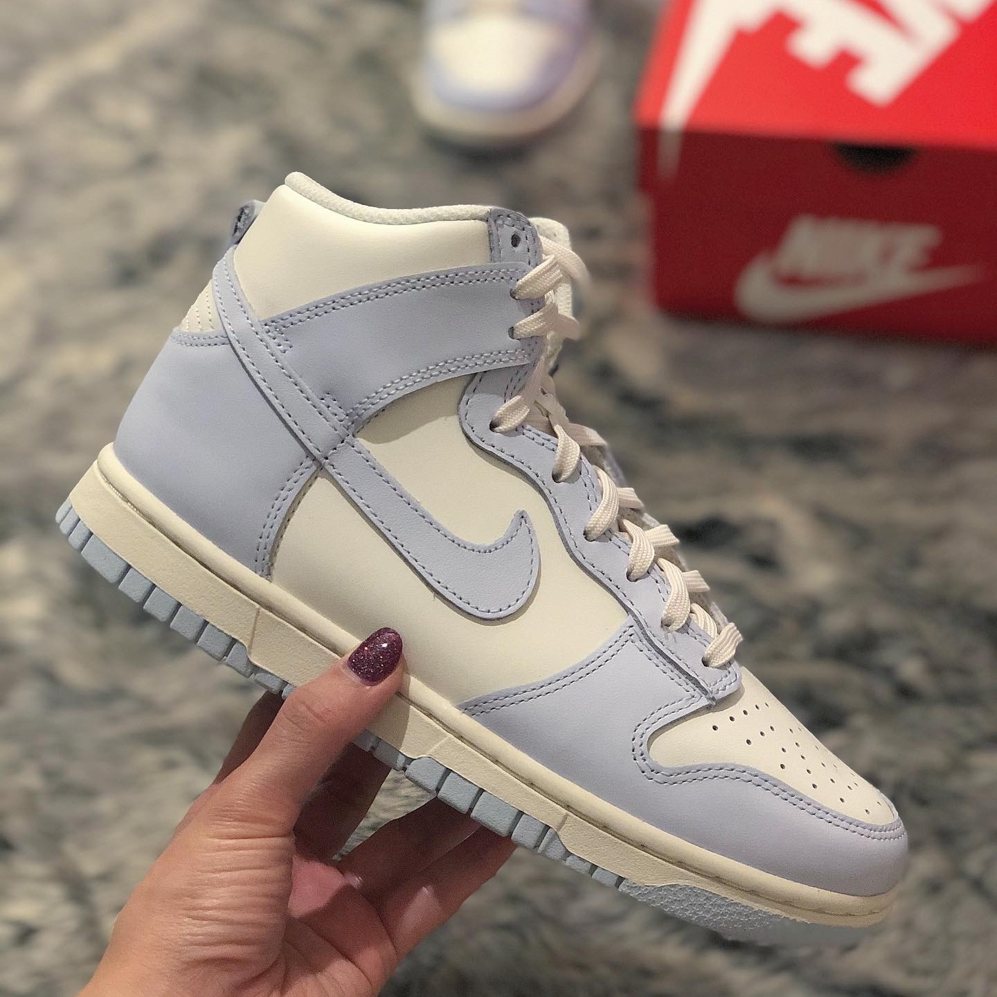 (W) Nike Dunk High Football Grey 착용 스타일 - 1