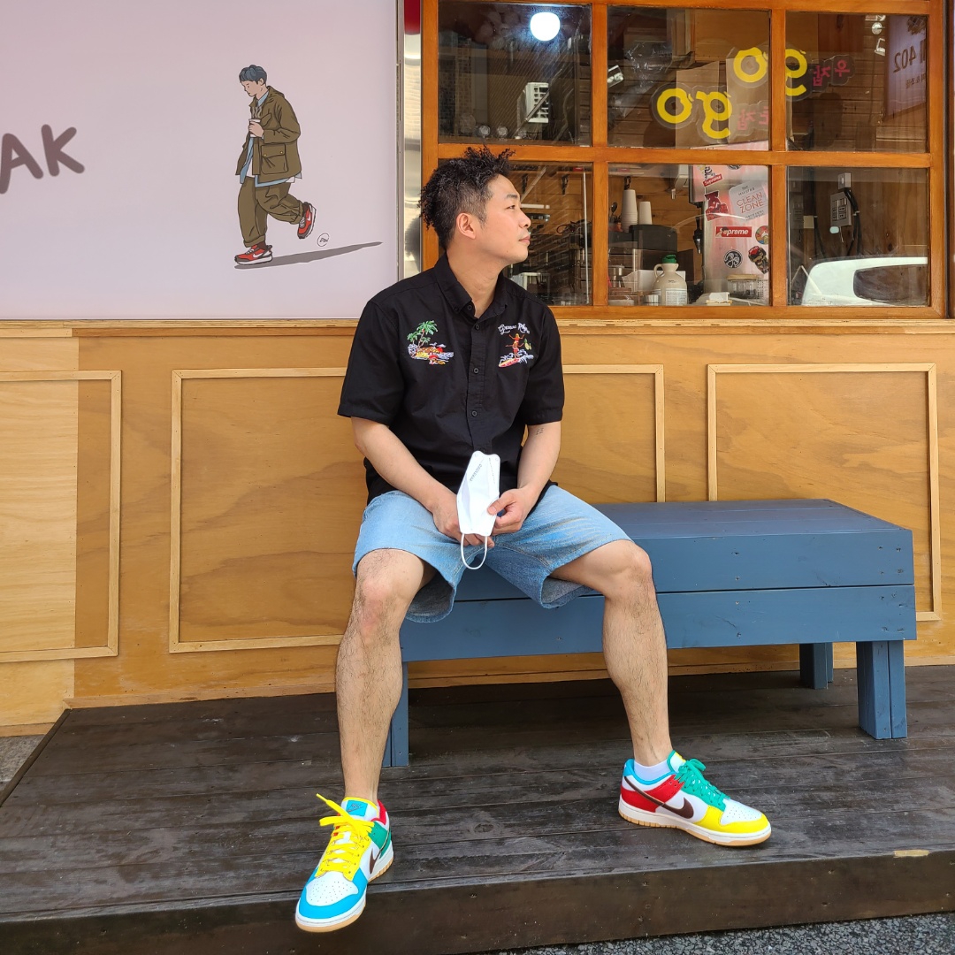 Nike Dunk Low SE Free.99 White, Nike x Sacai VaporWaffle Sesame and Blue Void 착용 스타일 - 1
