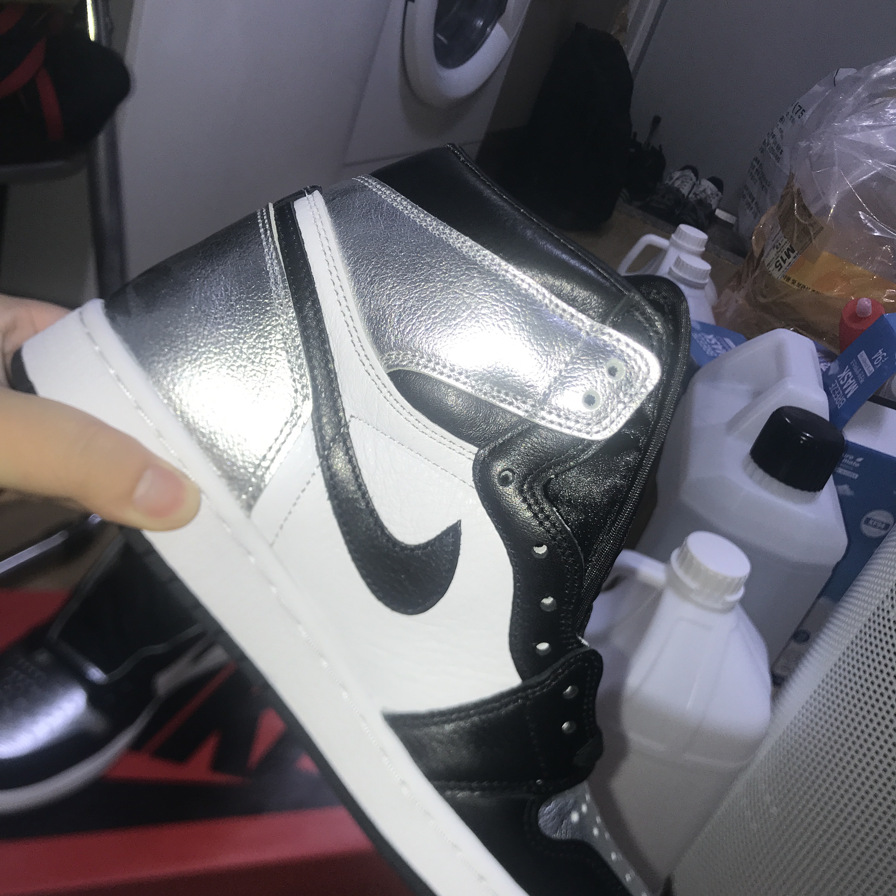 (W) Jordan 1 Retro High OG Silver Toe 착용 스타일 - 4