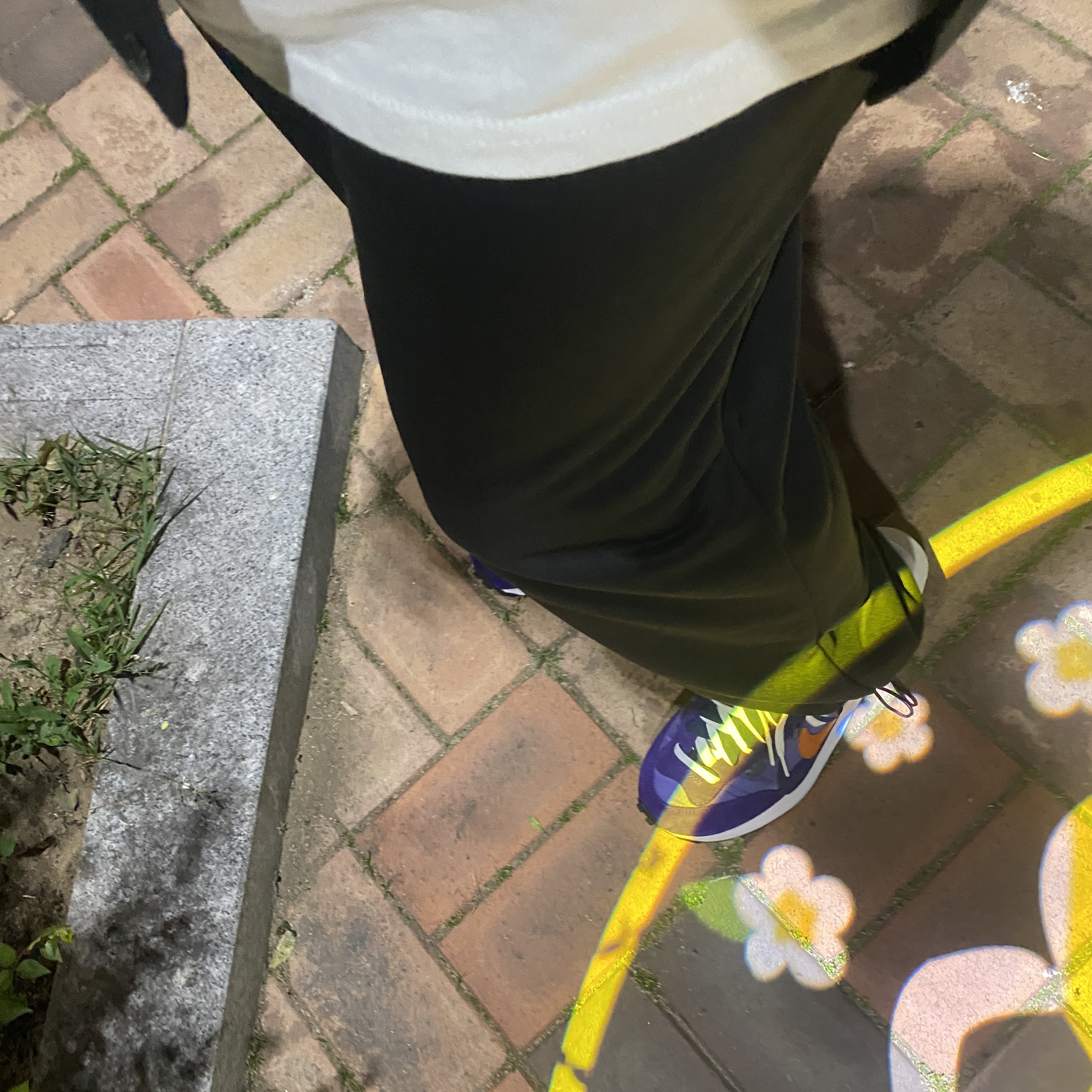Nike x Sacai VaporWaffle Dark Iris 착용 스타일 - 1