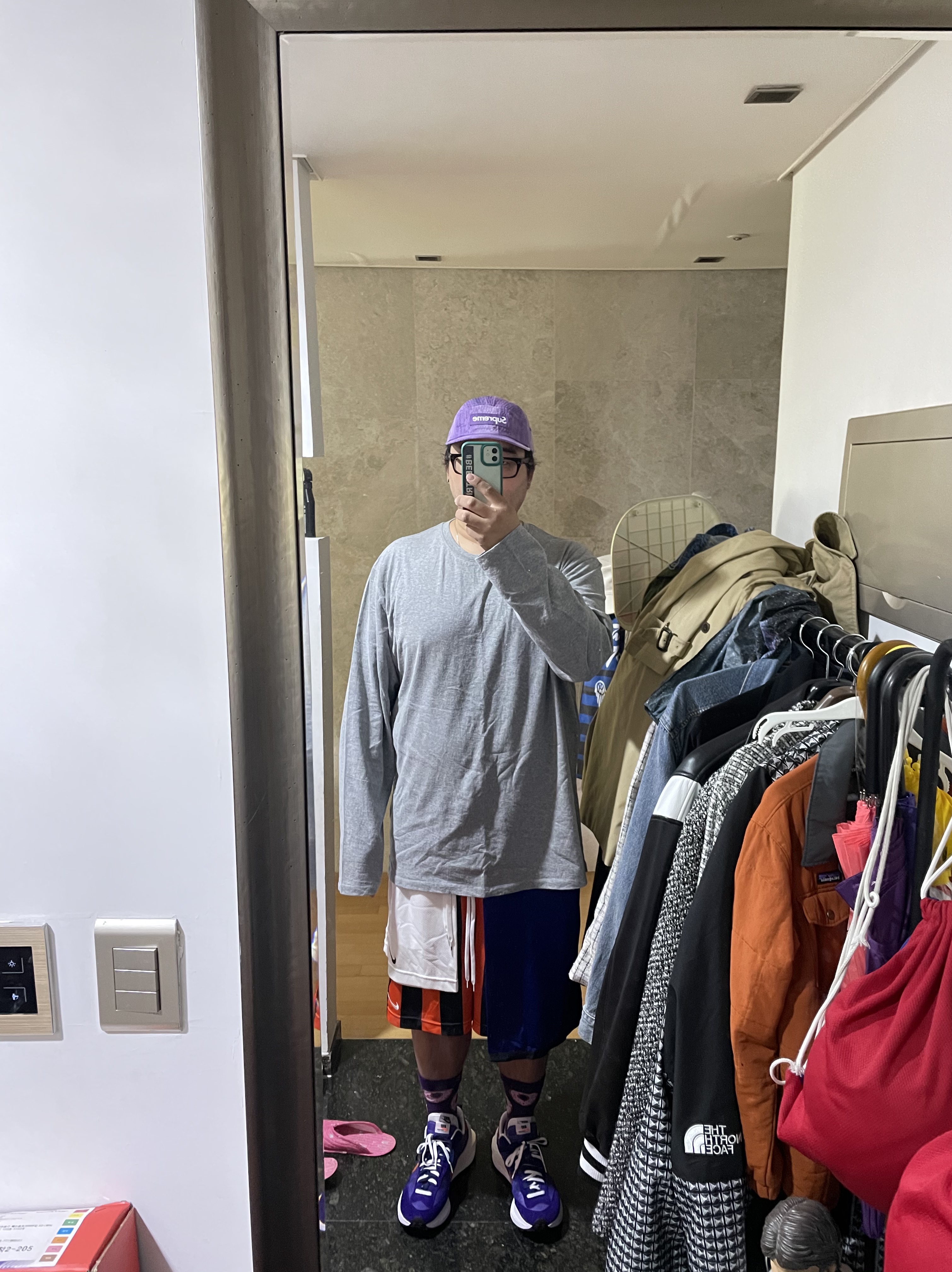 Nike x Sacai VaporWaffle Dark Iris 착용 스타일 - 1