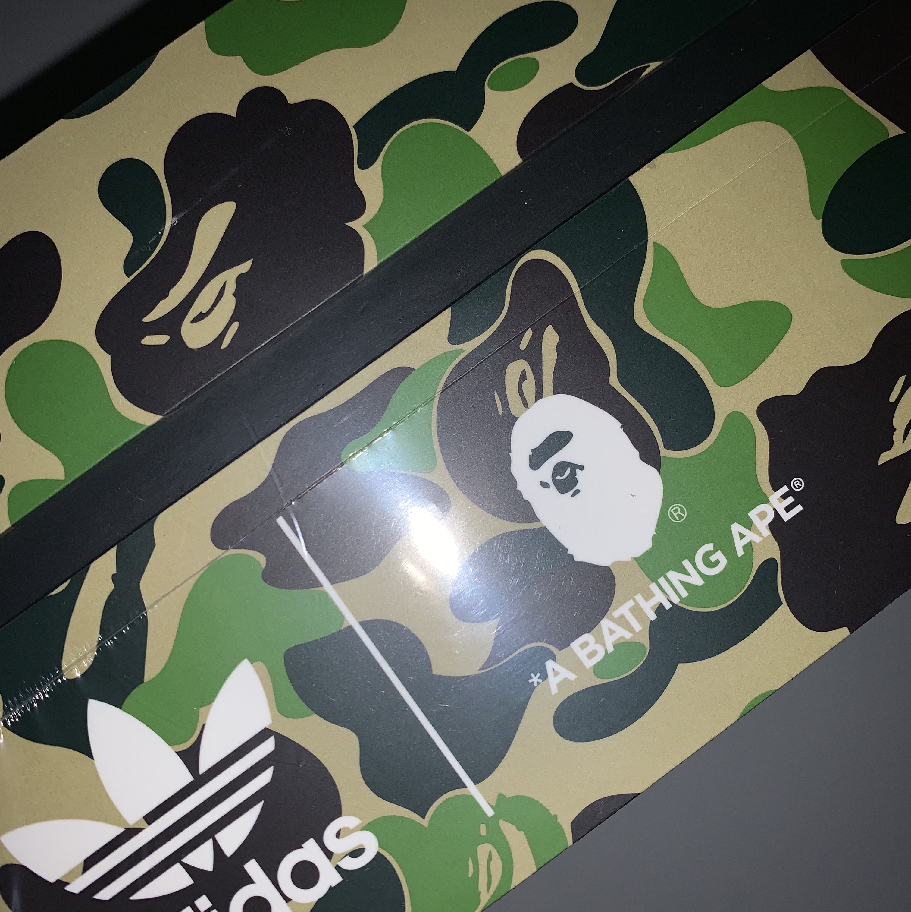 Adidas x BAPE Superstar 80s Green Camo 착용 스타일 - 1