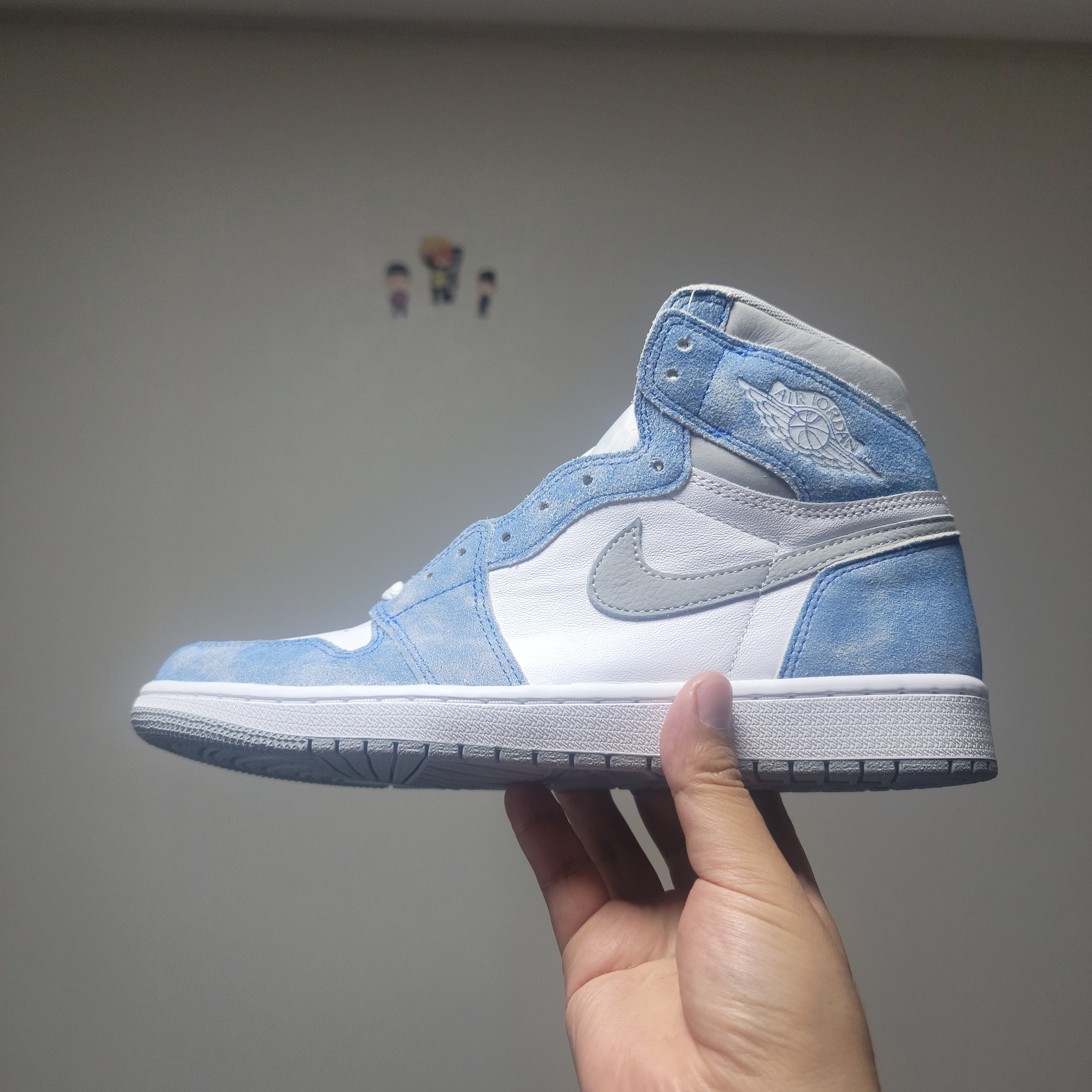 Jordan 1 Retro High OG Hyper Royal ์ฐฉ์ฉ ์คํ์ผ - 2