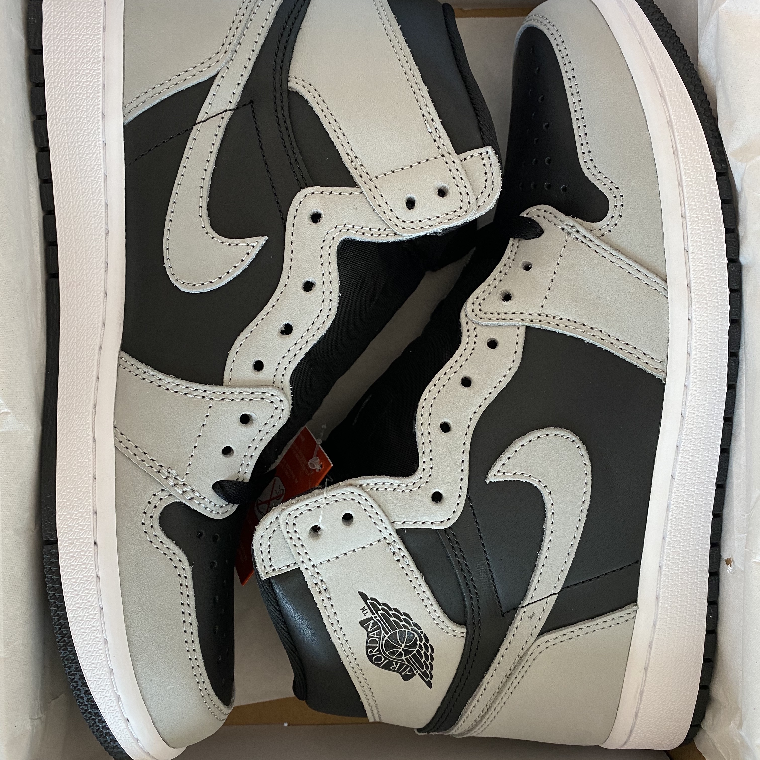 Jordan 1 Retro High OG Shadow 2.0 착용 스타일 - 2