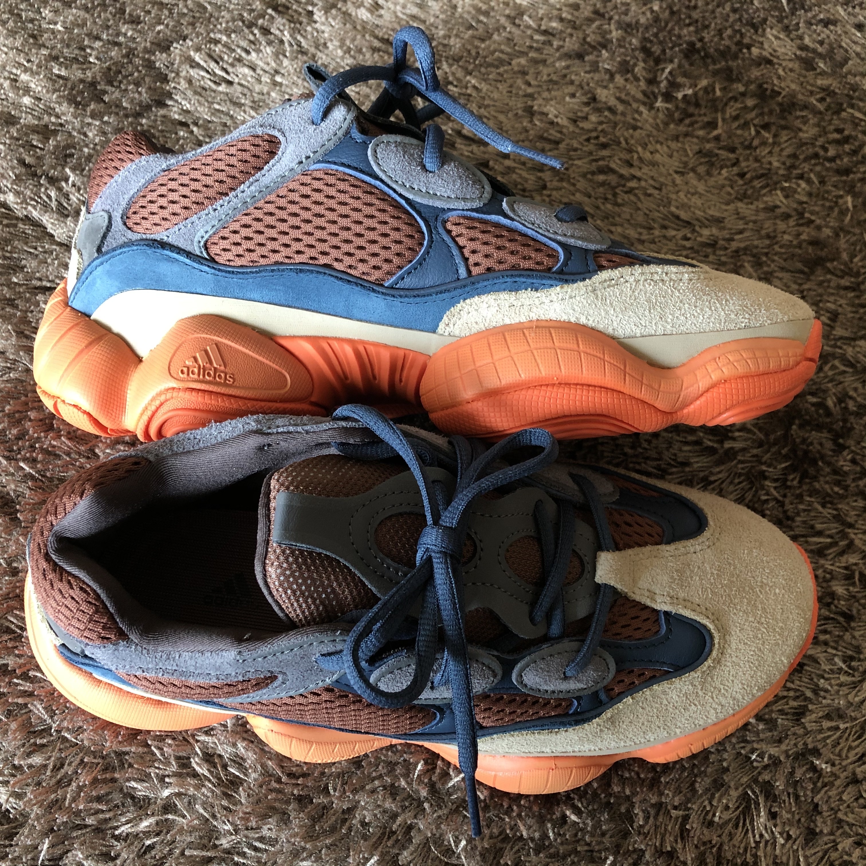 Adidas Yeezy 500 Enflame 착용 스타일 - 5