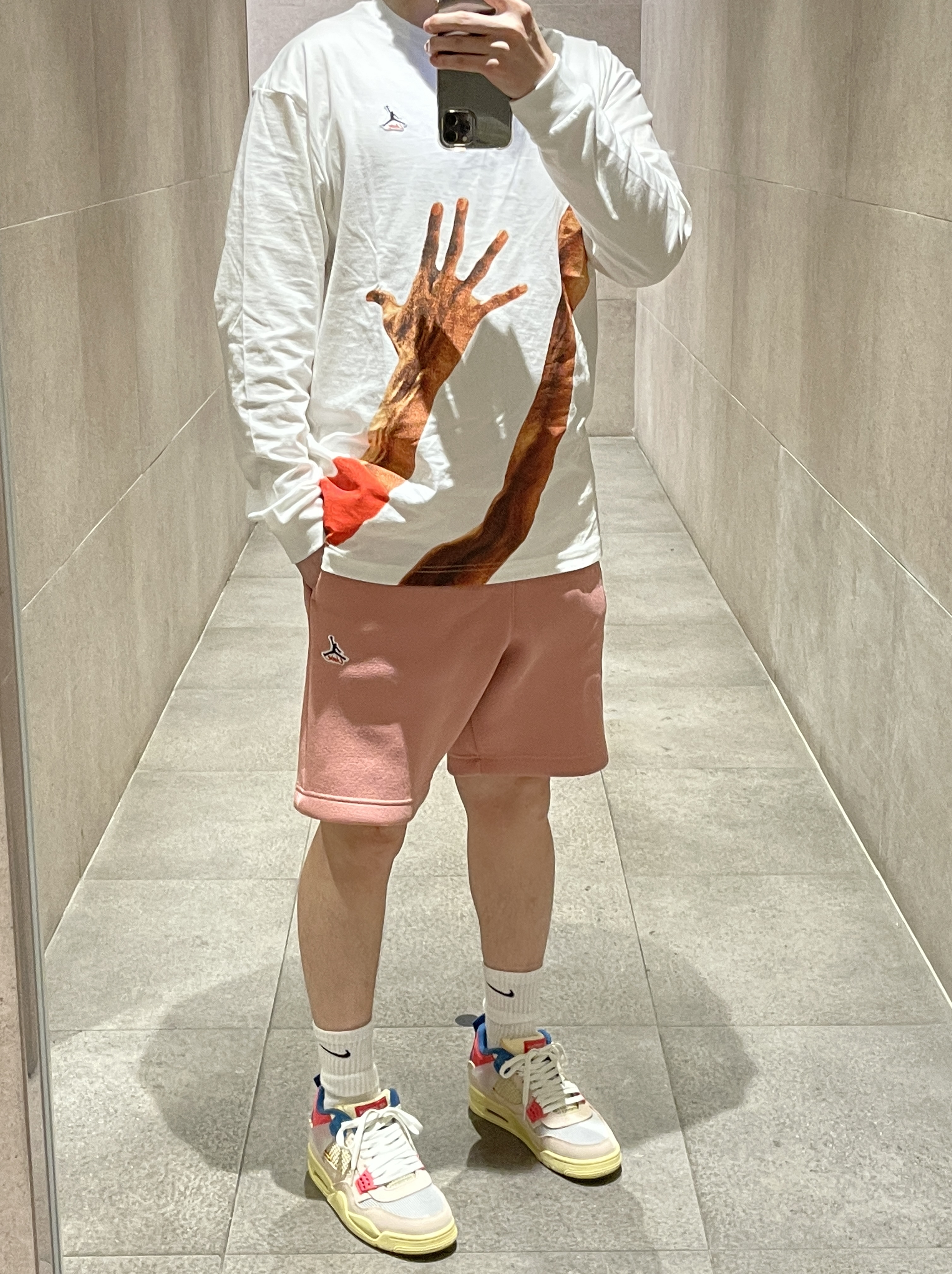 Jordan 4 x Union Retro Guava Ice, Jordan x Union The J L/S T-Shirt 착용 스타일 - 1