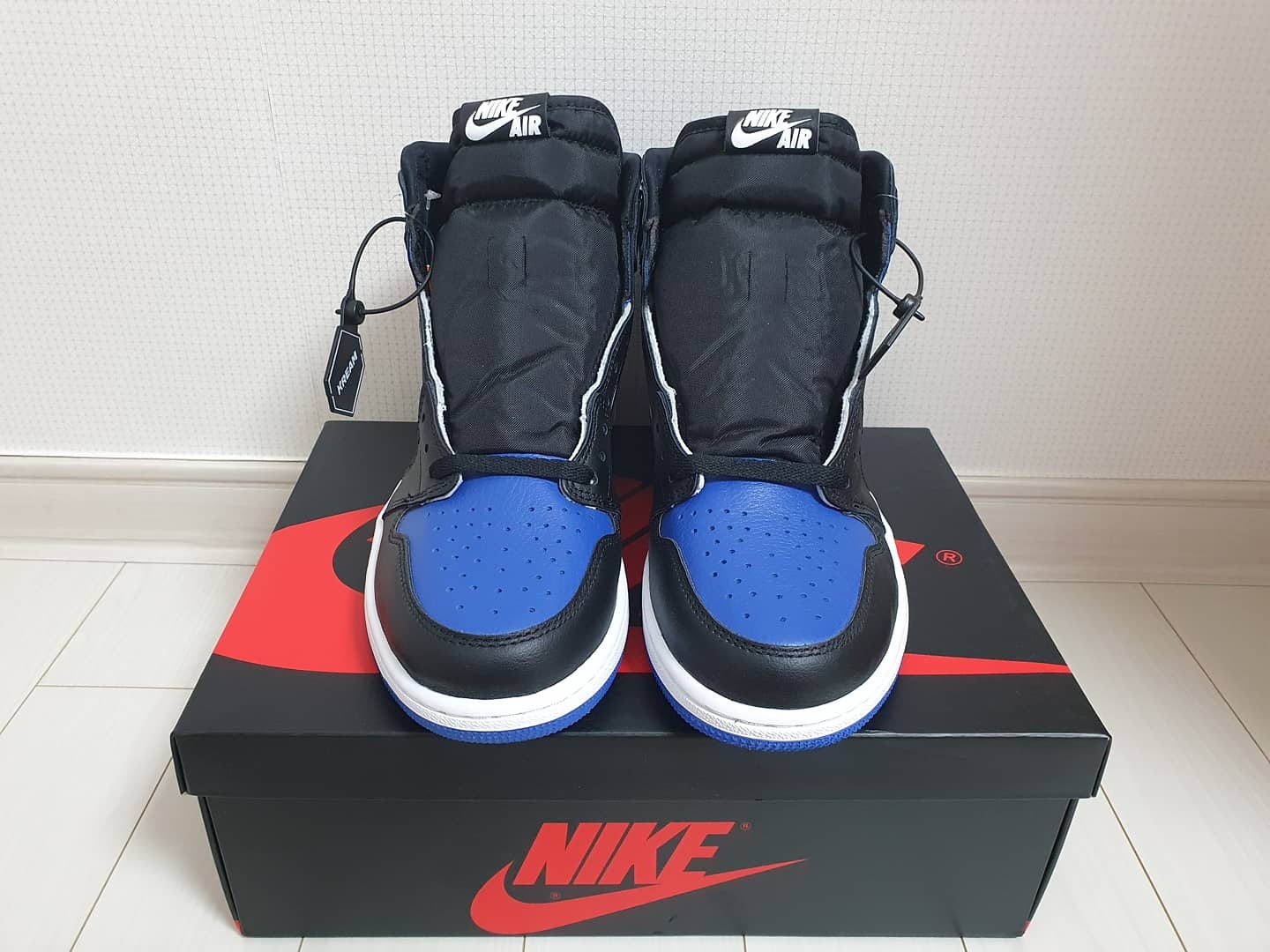 Jordan 1 Retro High OG Royal Toe 착용 스타일 - 3