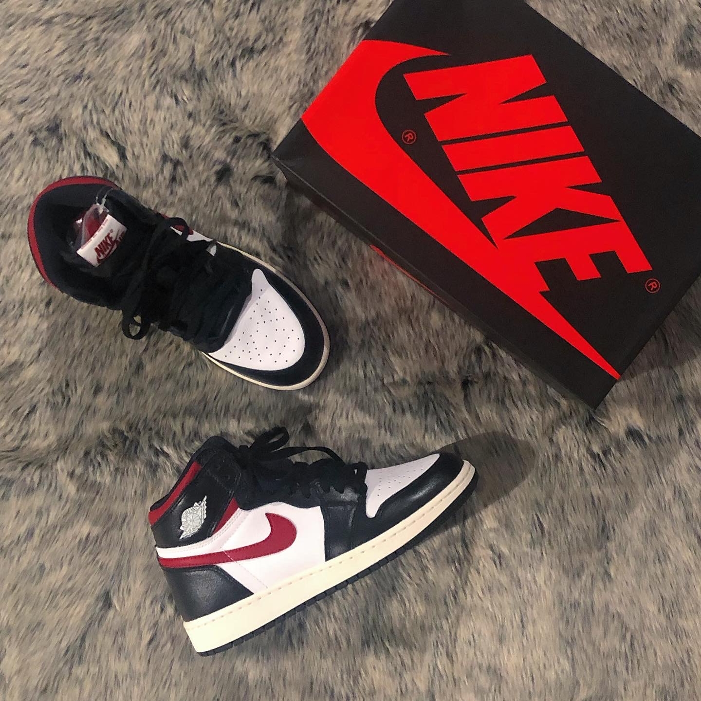 Jordan 1 Retro High OG Gym Red 착용 스타일 - 1