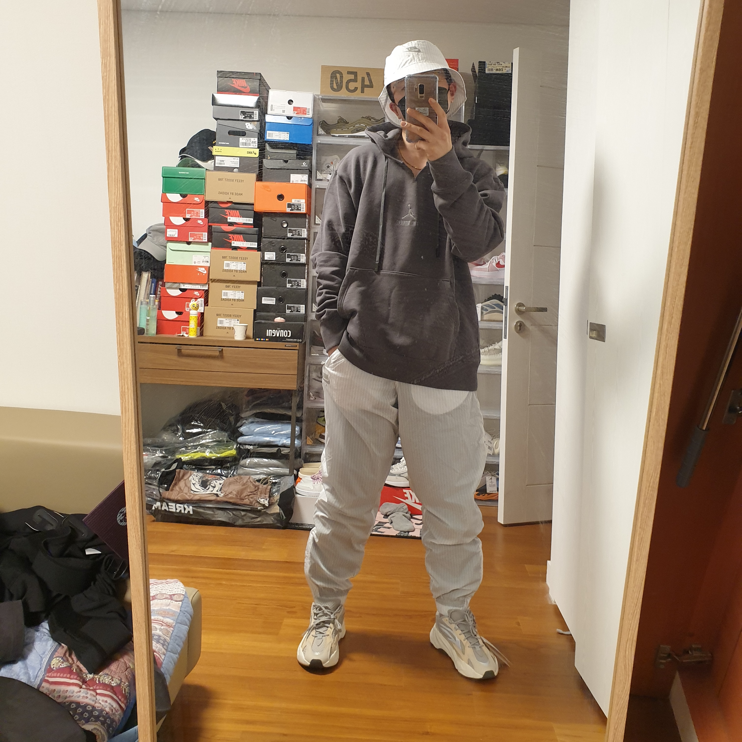 Nike x Kim Jones Bucket Hat White, Nike x Kim Jones Printed Track Pants White - US/EU 착용 스타일 - 2