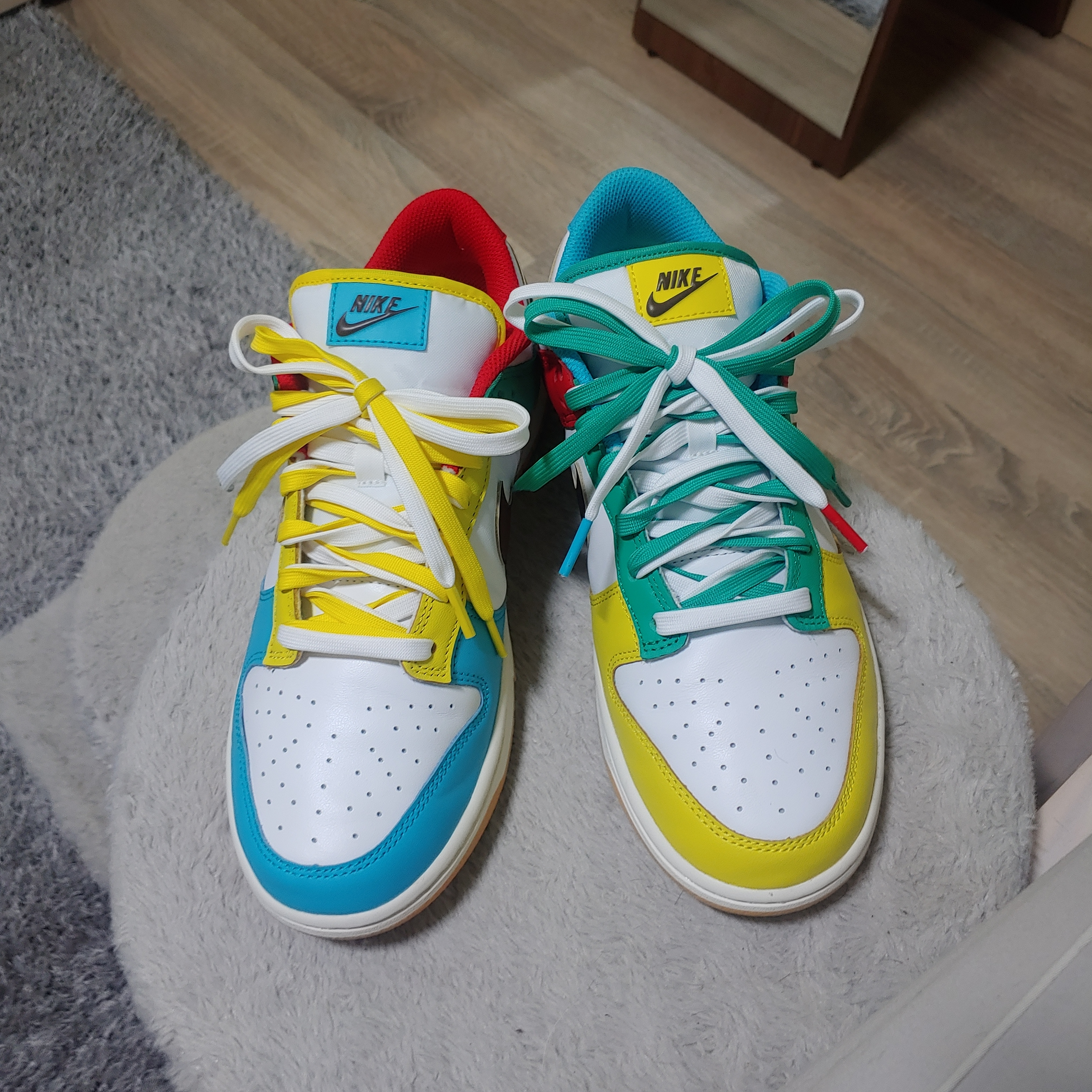 Nike Dunk Low SE Free.99 White, (GS) Nike Dunk Low SE Free.99 White 착용 스타일 - 1