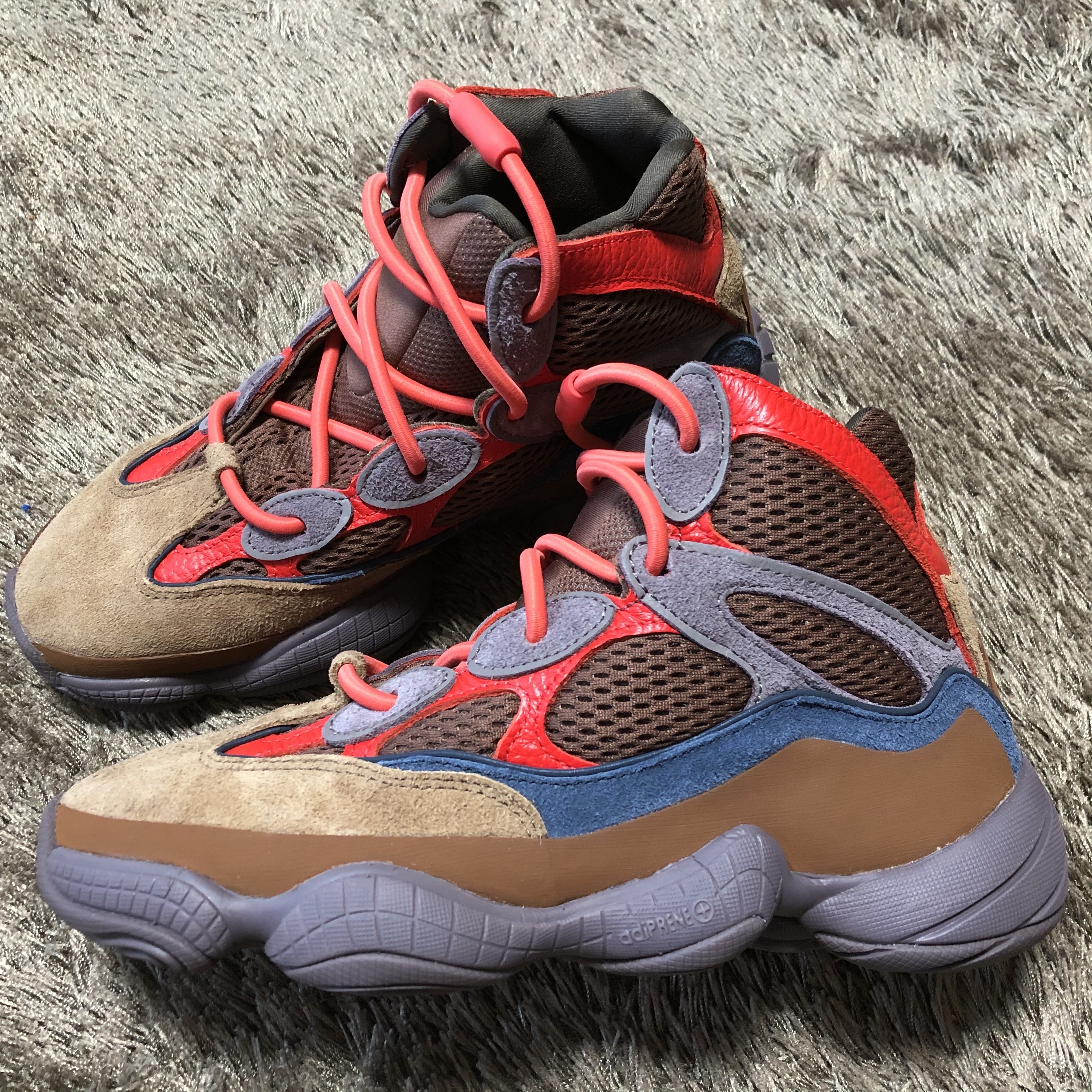 Adidas Yeezy 500 High Sumac 착용 스타일 - 2