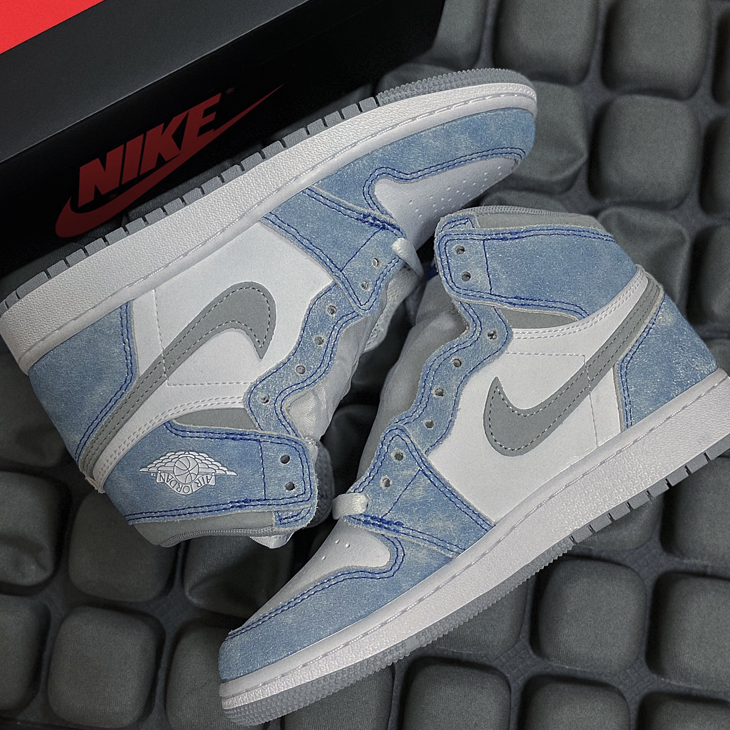 Jordan 1 Retro High OG Hyper Royal, (GS) Jordan 1 Retro High OG Hyper Royal 착용 스타일