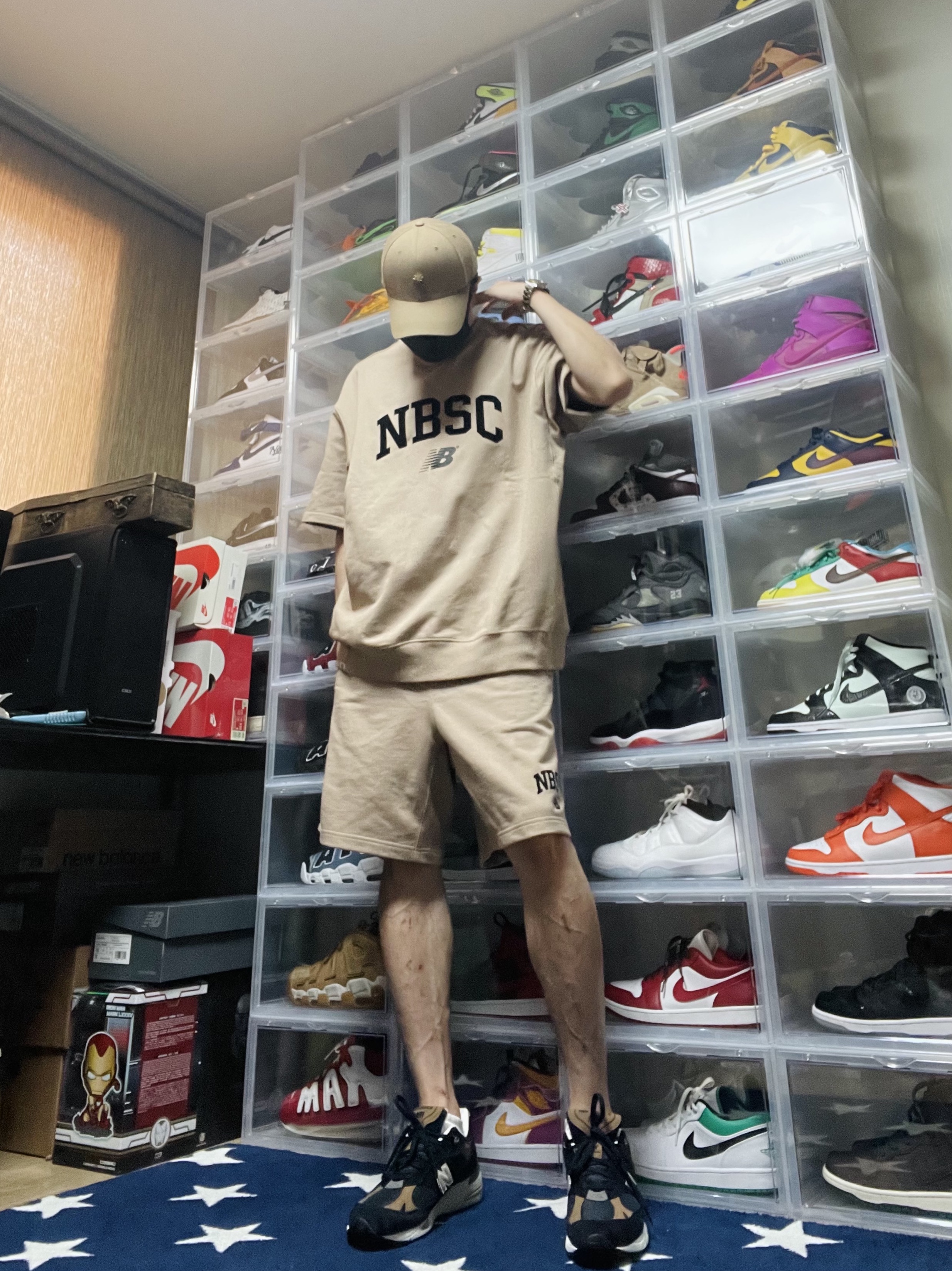 New Balance 991 Made in UK Navy Tan 착용 스타일 - 3