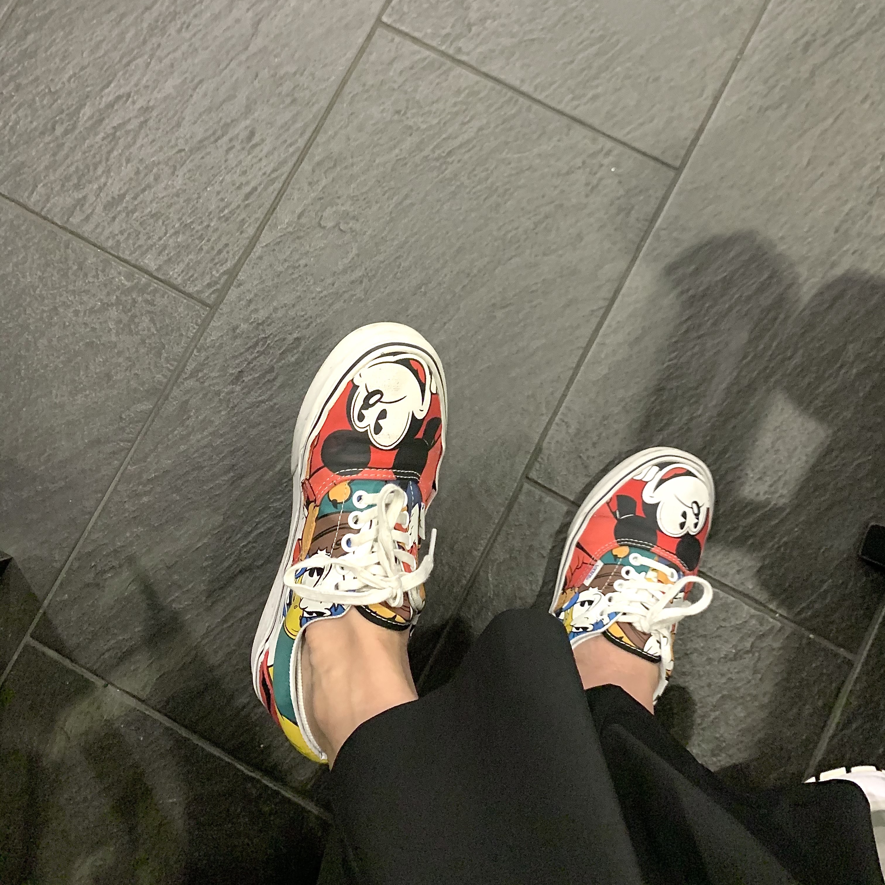 Vans x Disney Ultrarange Rapidweld Mickey Mouse, Vans Vault x CDG OG Authentic LX White Black 착용 스타일