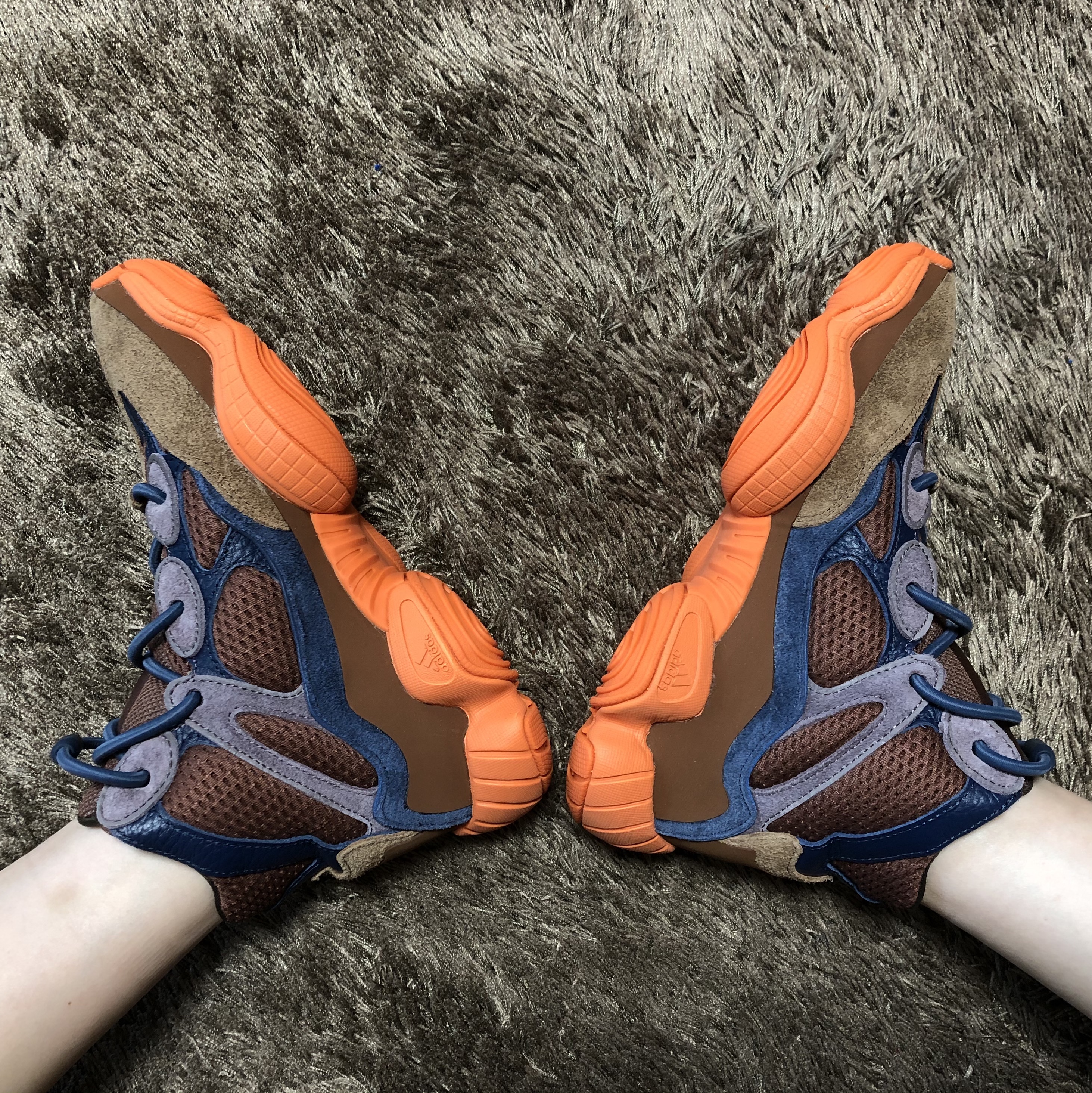 Adidas Yeezy 500 High Tactile Orange 착용 스타일 - 1
