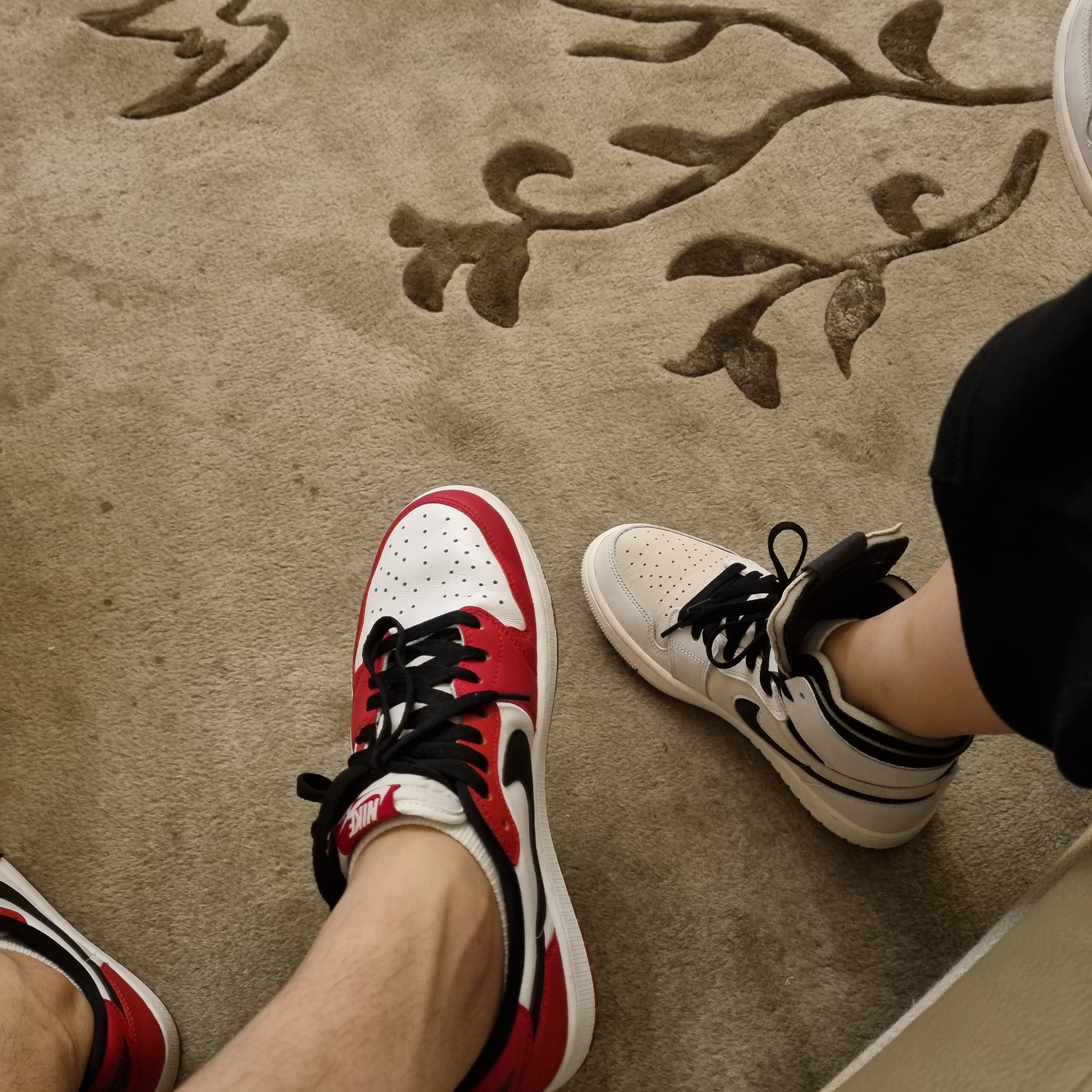 Jordan 1 Retro Low OG Chicago 2016, (W) Jordan 1 Zoom Air CMFT Summit Sail 착용 스타일