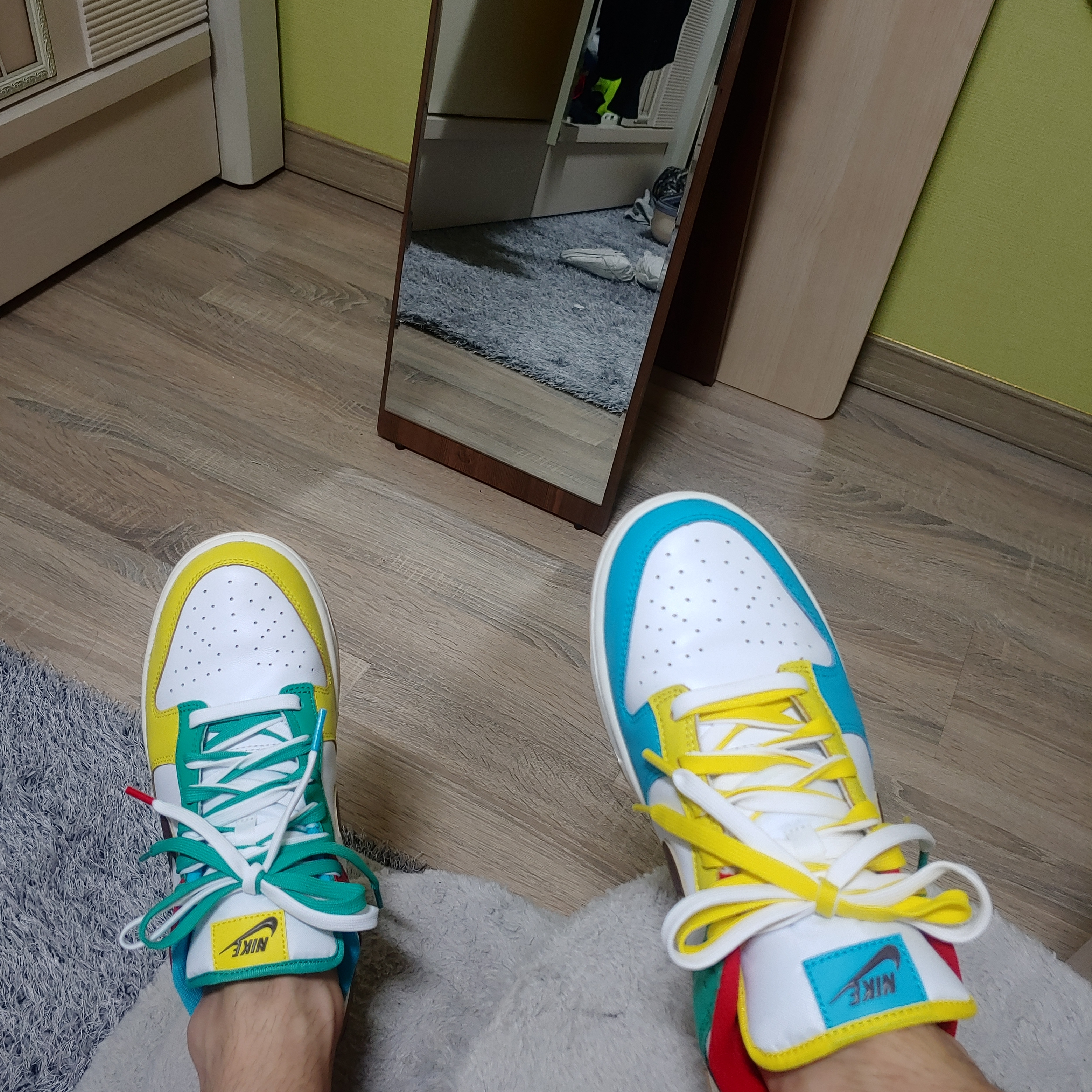 Nike Dunk Low SE Free.99 White, (GS) Nike Dunk Low SE Free.99 White 착용 스타일 - 2