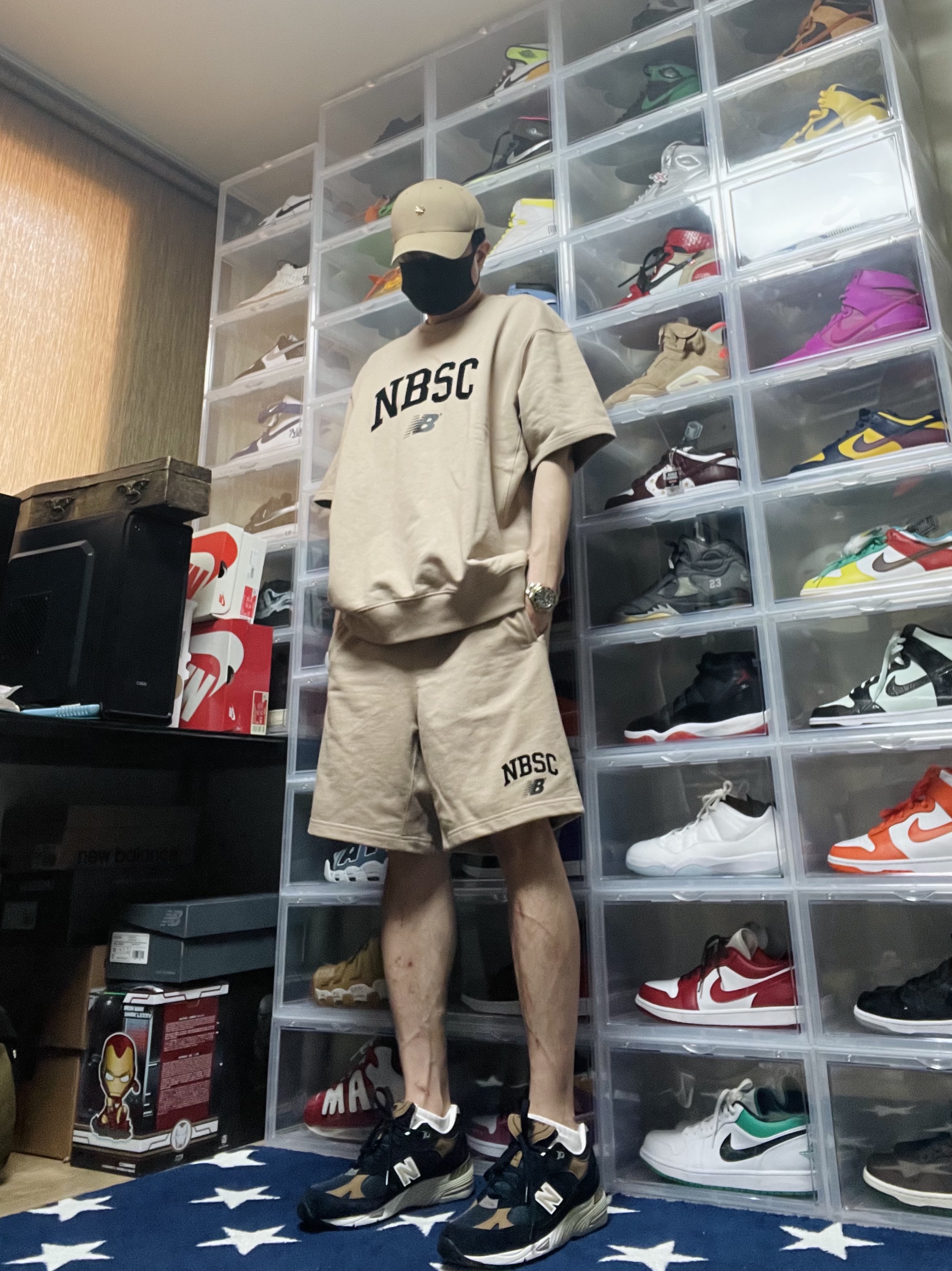 New Balance 991 Made in UK Navy Tan 착용 스타일 - 2