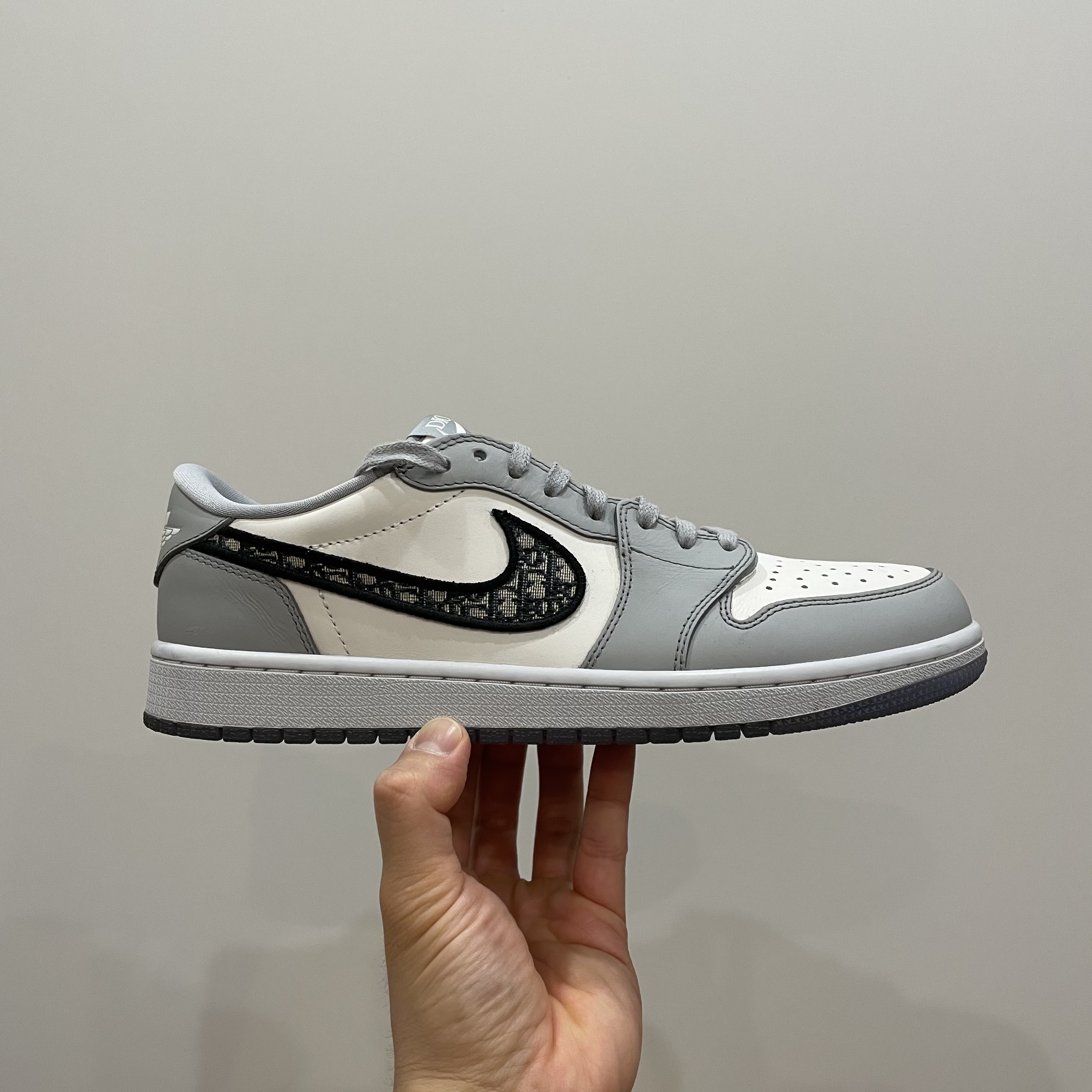 Jordan 1 x Dior Low OG 착용 스타일