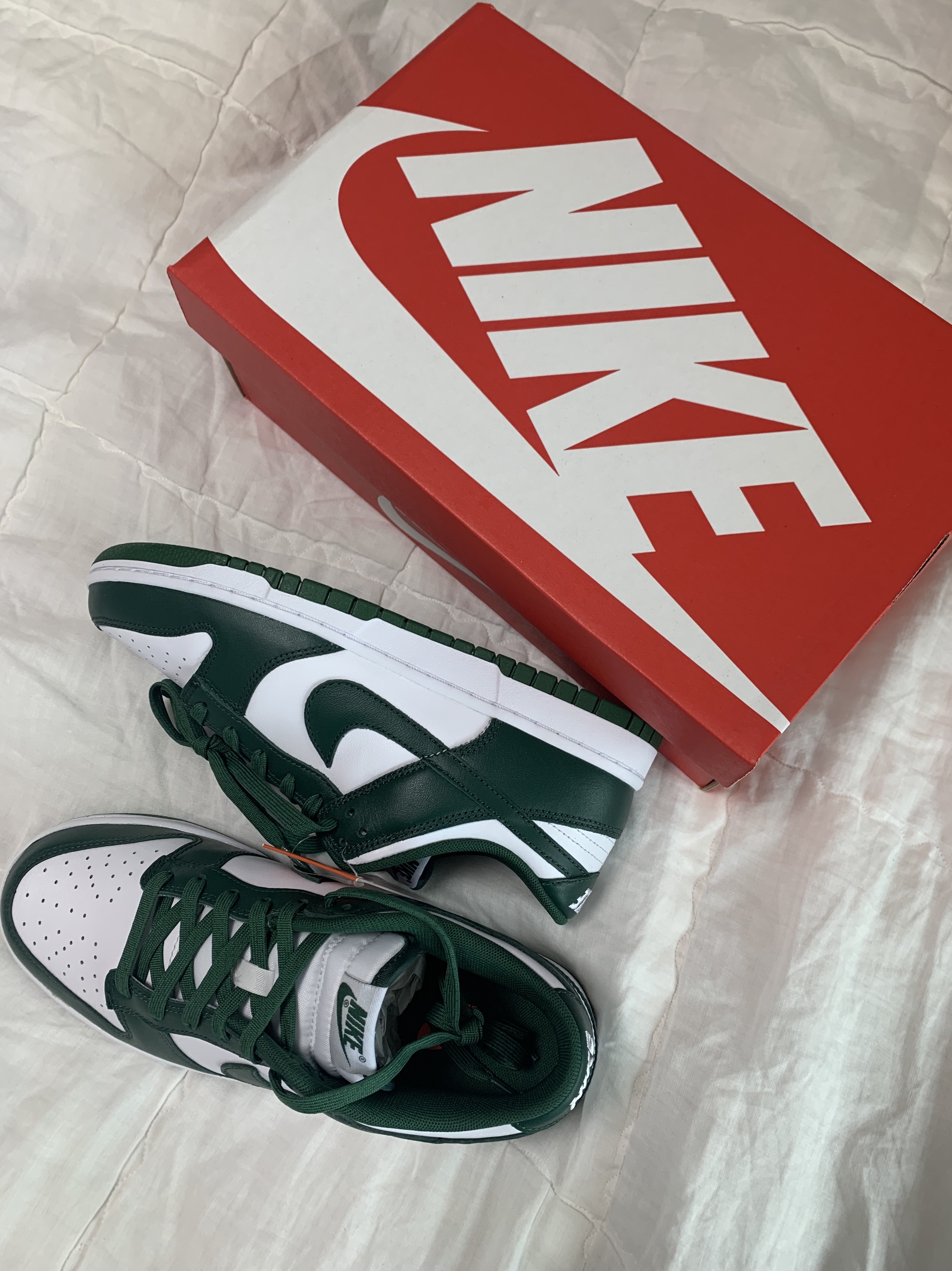 Nike Dunk Low Retro Varsity Green 착용 스타일