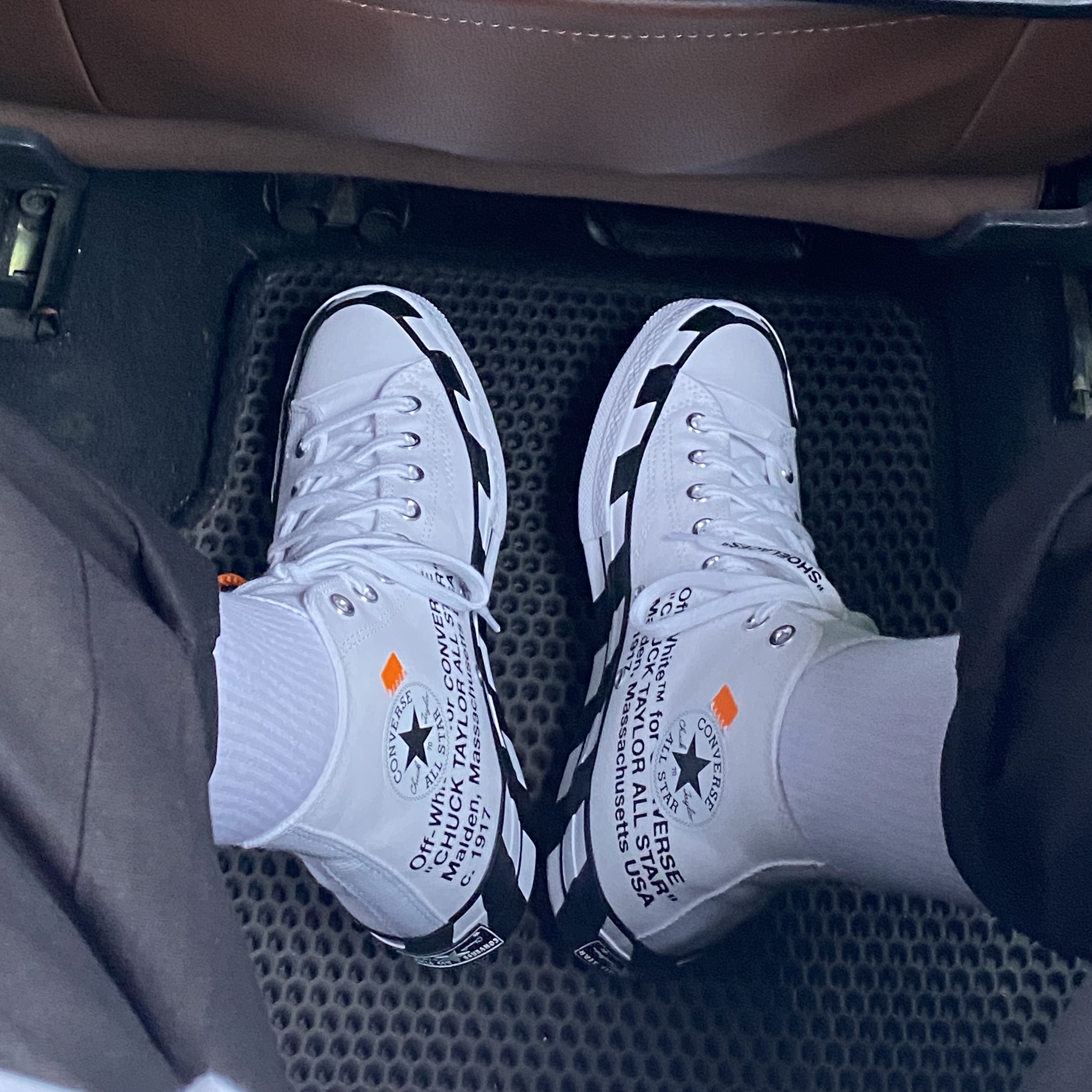 Converse x Off-White Chuck 70 High V2 2021 착용 스타일