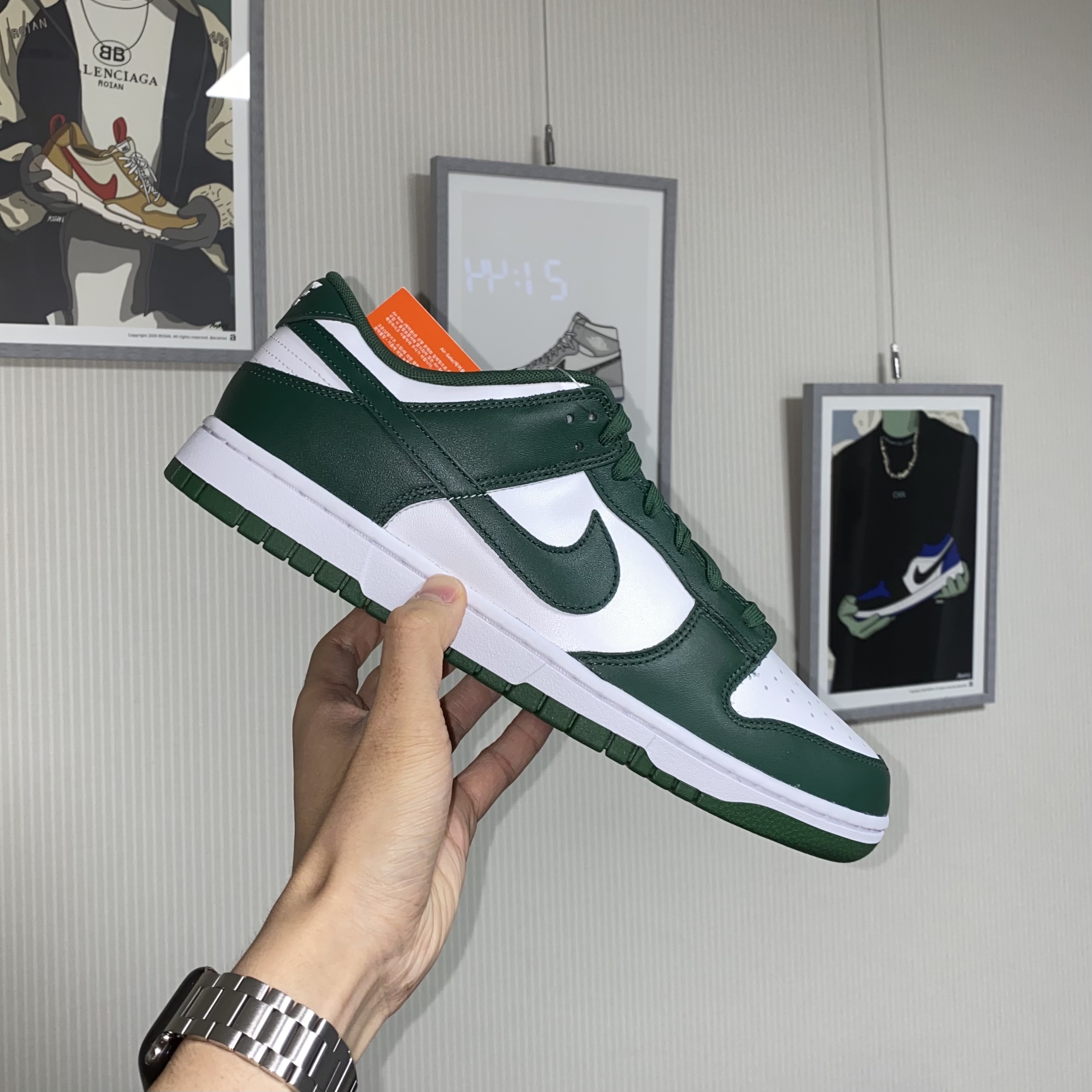 Nike Dunk Low Retro Varsity Green, Nike Dunk High SP Spartan Green 착용 스타일 - 2