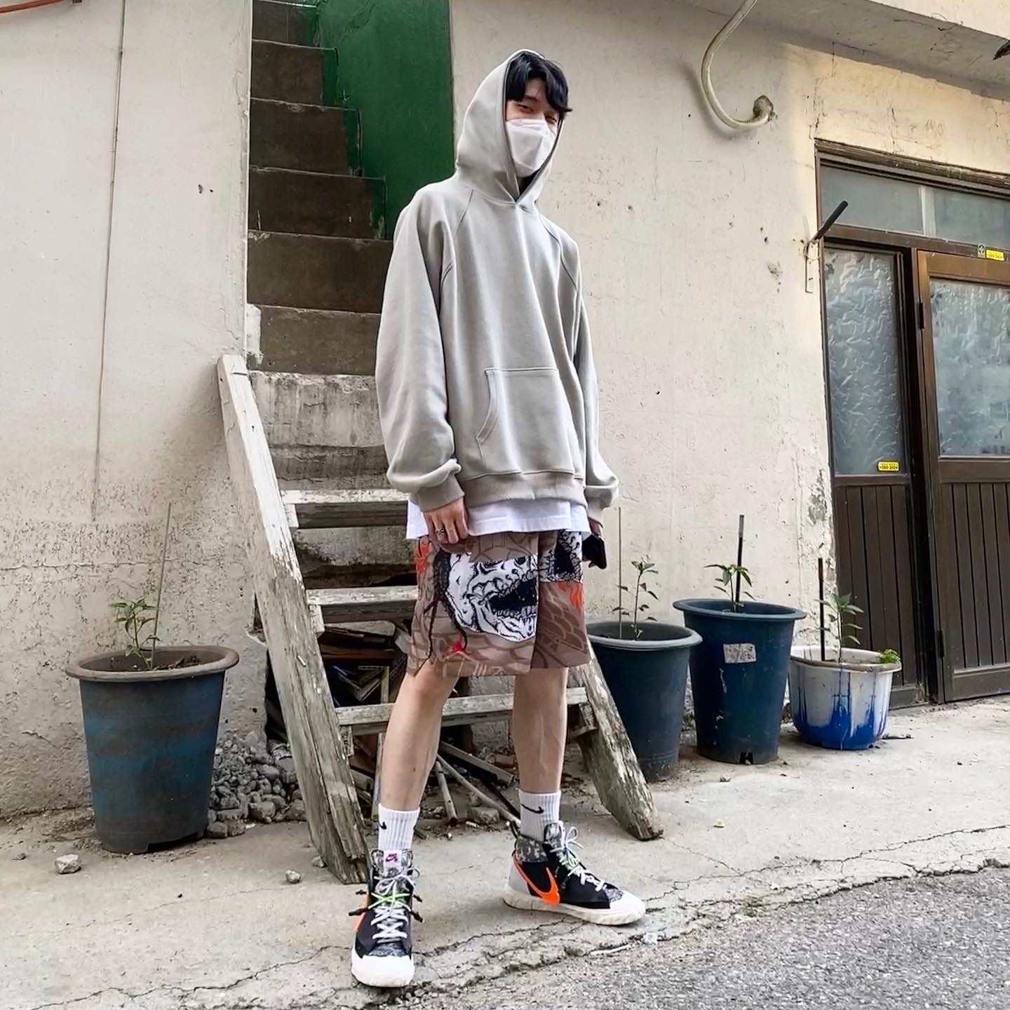 Jordan x Travis Scott Pool Shorts - Asia, Nike x Readymade Blazer Mid Black 착용 스타일