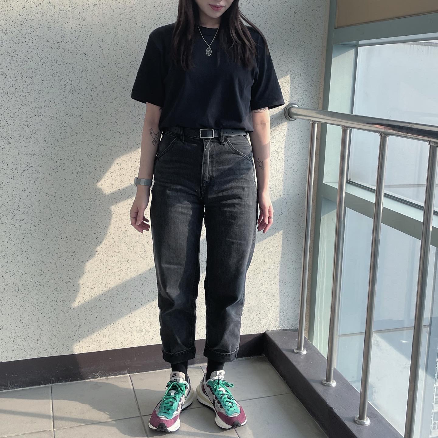 Nike x Sacai VaporWaffle String & Black Villain Red 착용 스타일 - 2
